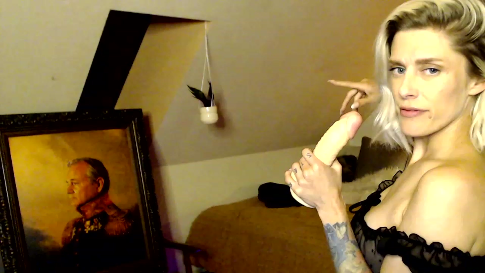 Gallery image thumbnail from Avery_Blake's myfreecams stream on, 07/08/2023, 07:15 image 6 of 20