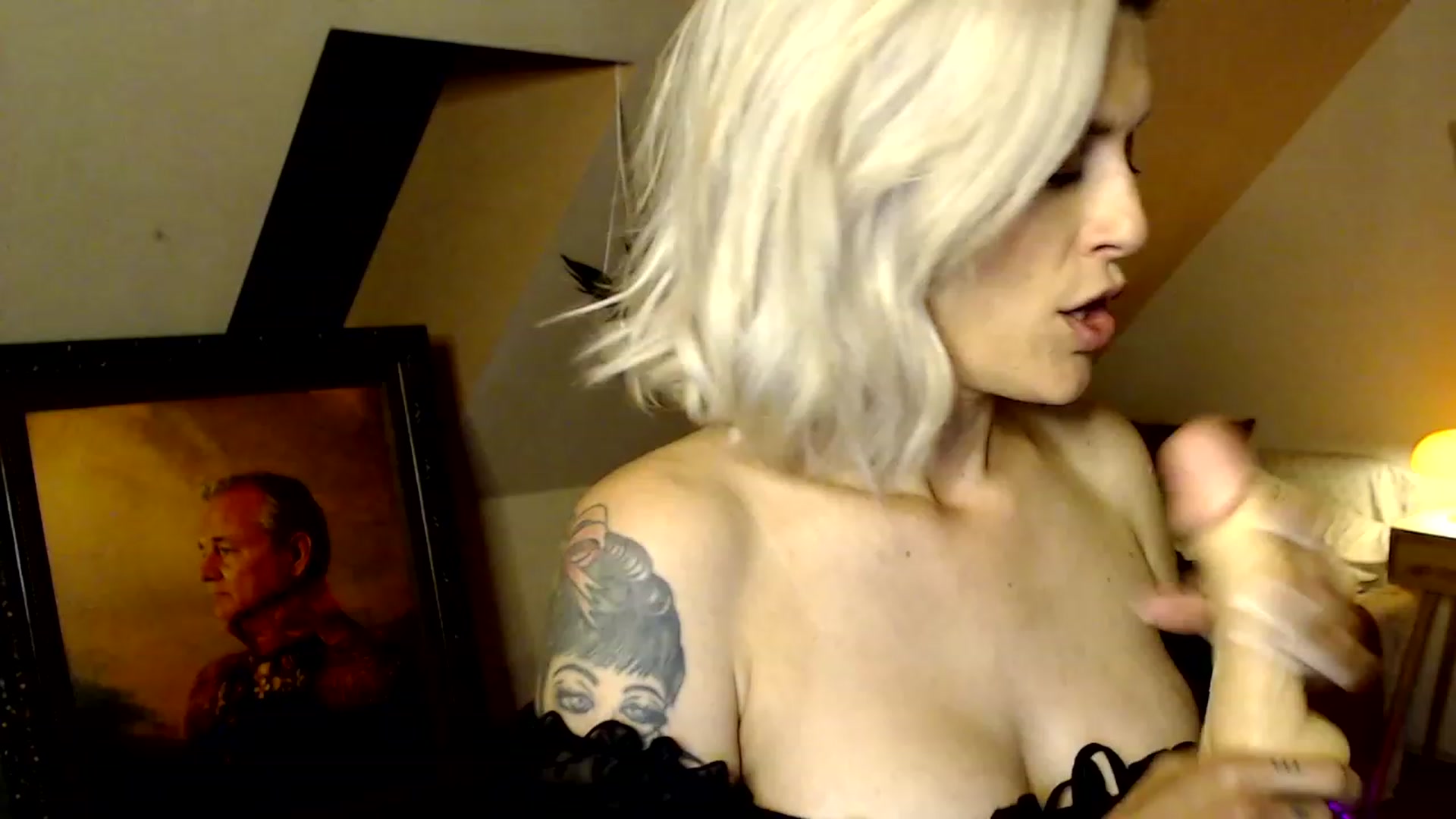 Gallery image thumbnail from Avery_Blake's myfreecams stream on, 07/08/2023, 07:15 image 4 of 20