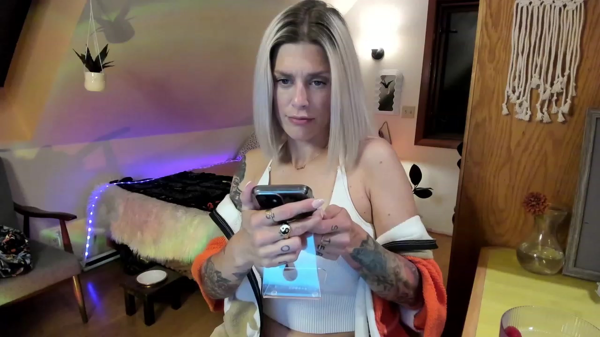 Gallery image thumbnail from Avery_Blake's myfreecams stream on, 07/24/2023, 06:04 image 17 of 20