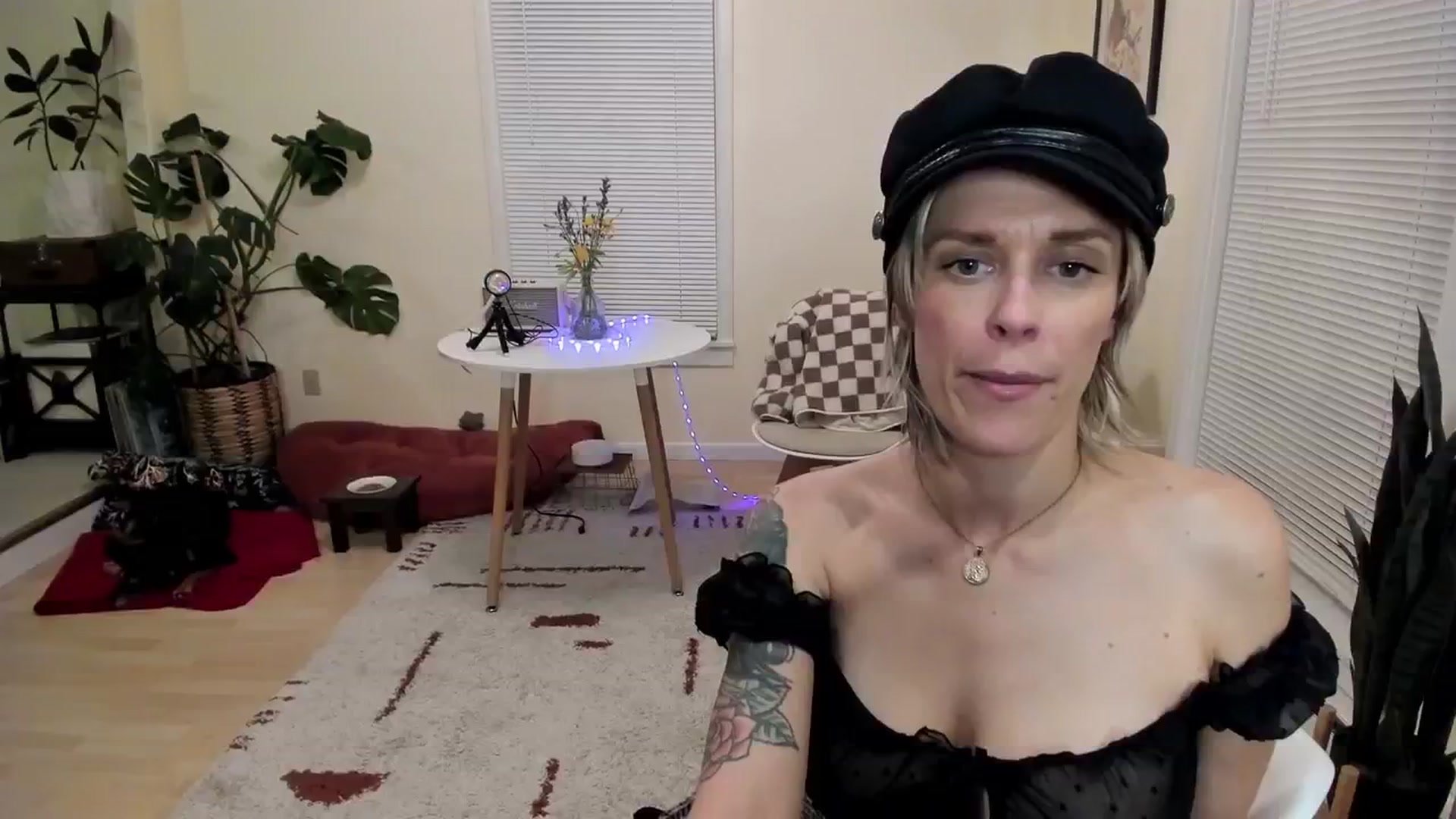 Gallery image thumbnail from Avery_Blake's myfreecams stream on, 05/17/2024, 04:47 image 11 of 20