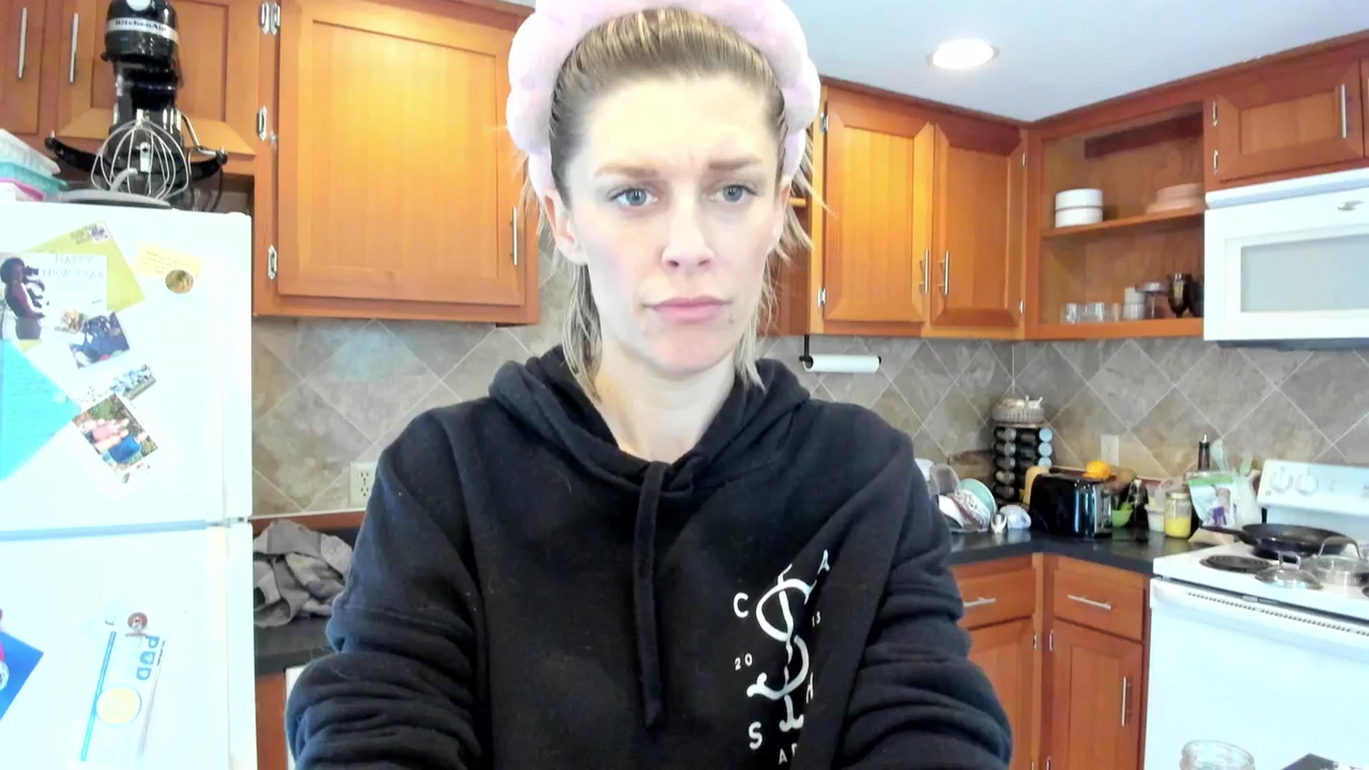 Gallery image thumbnail from Avery_Blake's myfreecams stream on, 05/19/2024, 20:52 image 2 of 20
