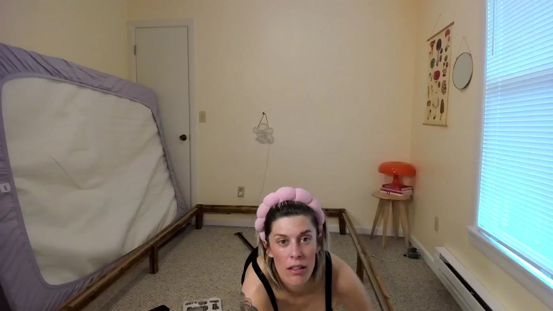 Gallery image thumbnail from Avery_Blake's myfreecams stream on, 06/02/2024, 24:27 image 7 of 20
