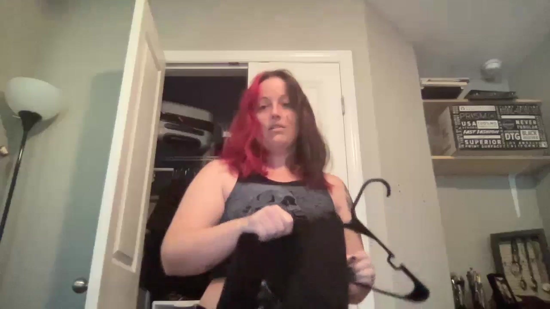 Gallery image thumbnail from Avery_Madison's myfreecams stream on, 10/21/2023, 14:45 image 9 of 20