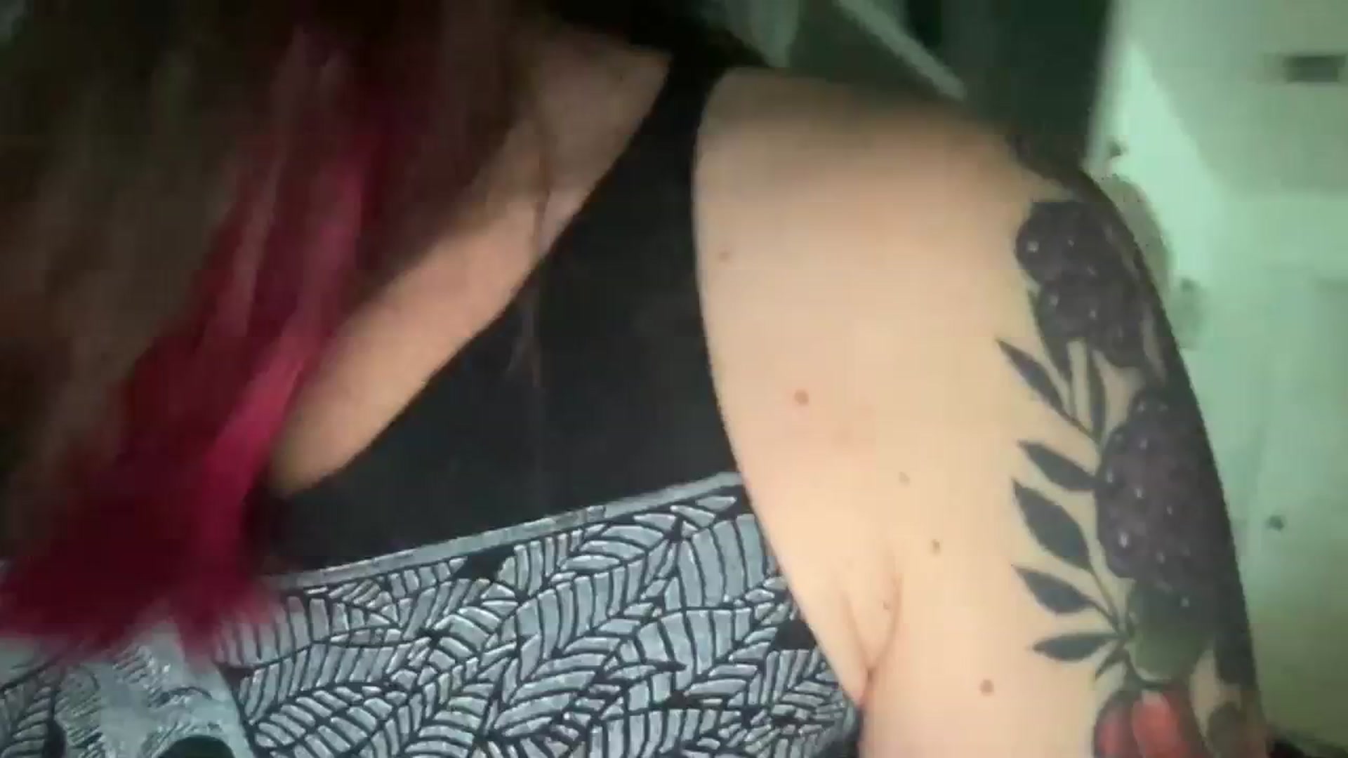 Gallery image thumbnail from Avery_Madison's myfreecams stream on, 10/21/2023, 14:45 image 12 of 20