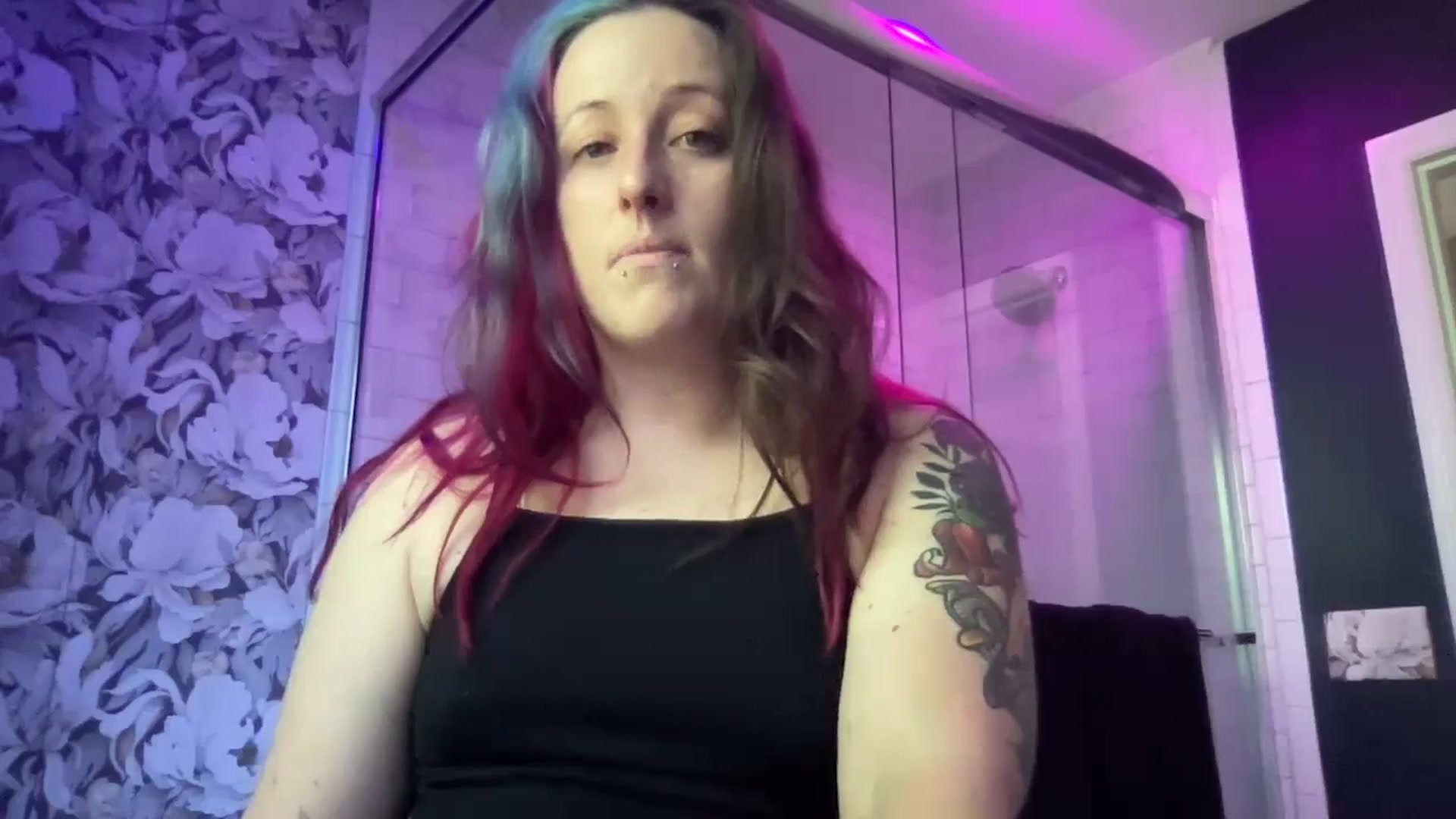 Gallery image thumbnail from Avery_Madison's myfreecams stream on, 07/22/2024, 13:43 image 3 of 20