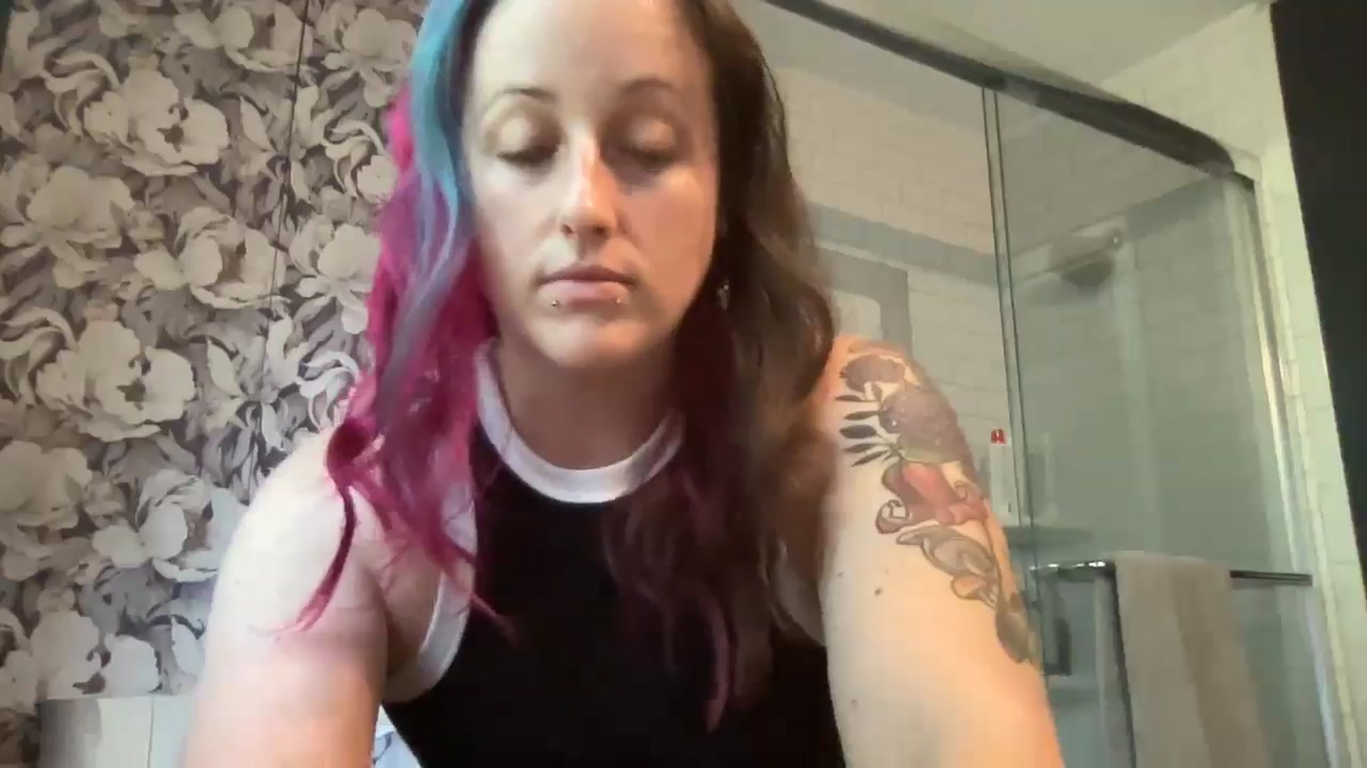 Gallery image thumbnail from Avery_Madison's myfreecams stream on, 07/31/2024, 13:31 image 11 of 20