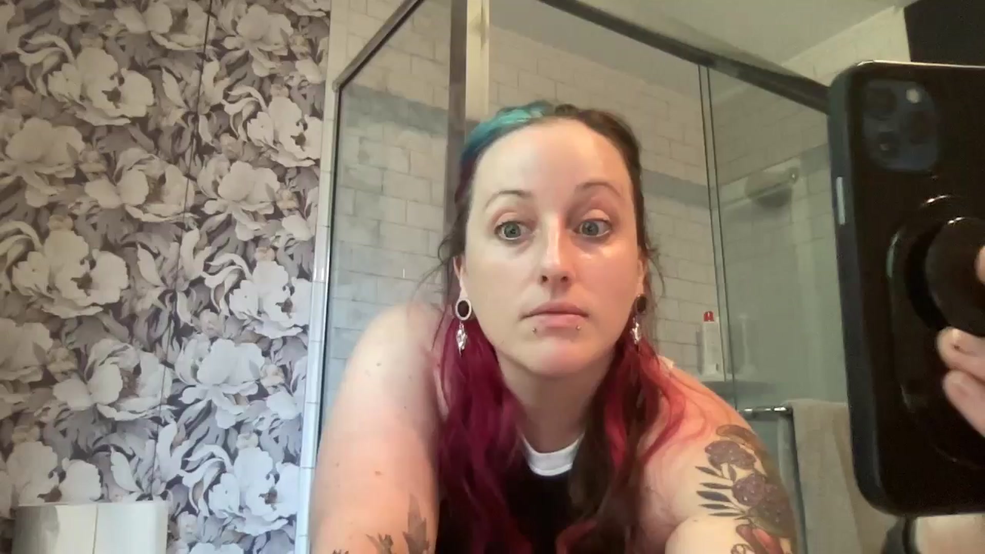 Gallery image thumbnail from Avery_Madison's myfreecams stream on, 07/31/2024, 13:31 image 1 of 20