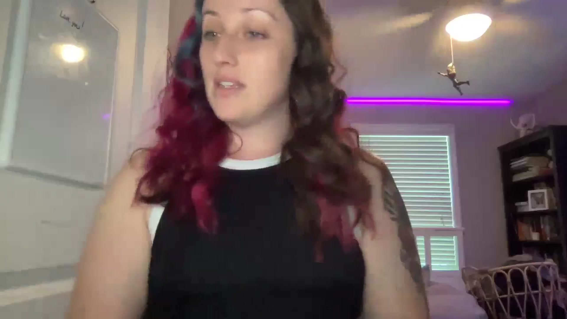 Gallery image thumbnail from Avery_Madison's myfreecams stream on, 07/31/2024, 14:02 image 12 of 20
