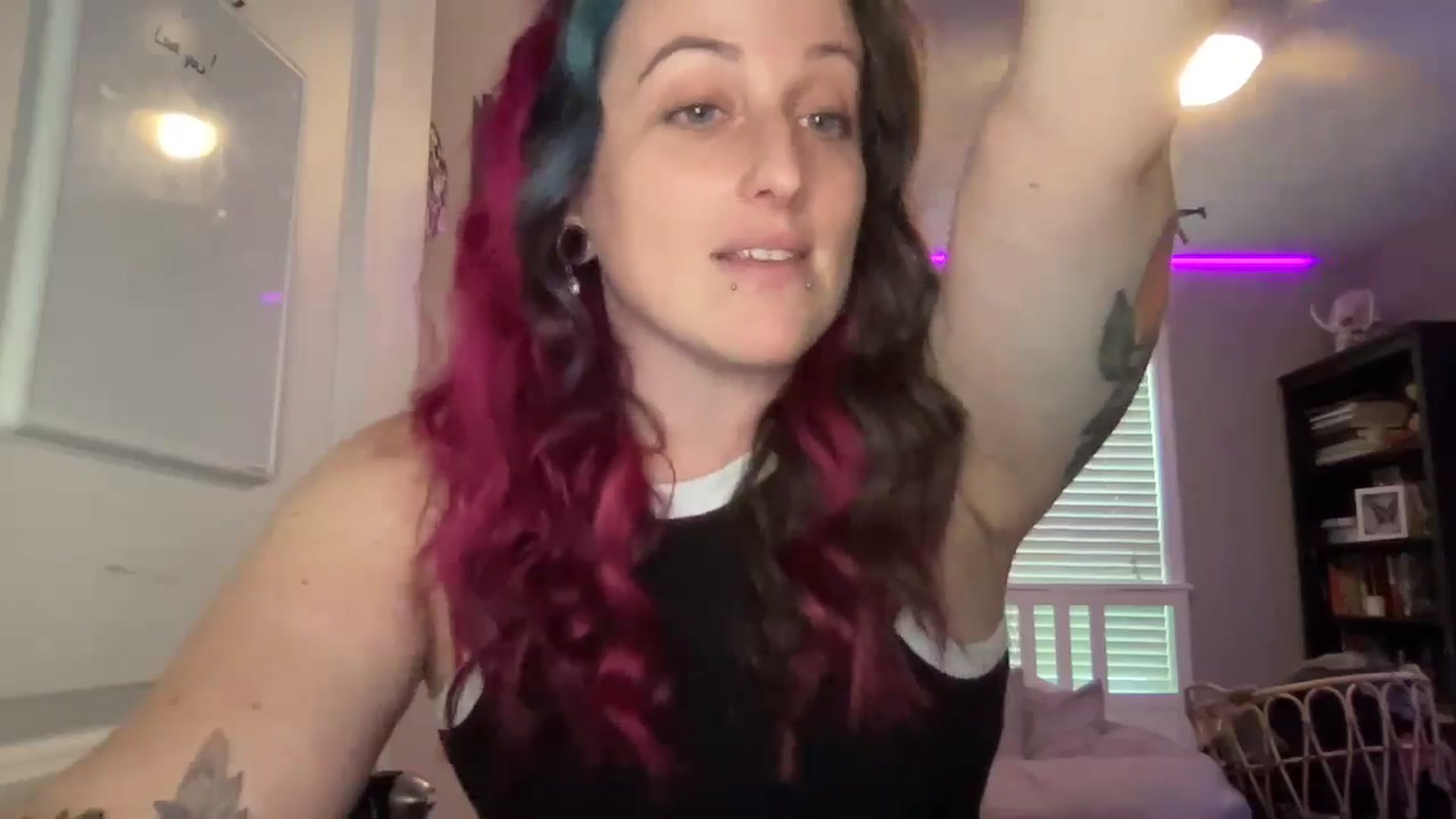Gallery image thumbnail from Avery_Madison's myfreecams stream on, 07/31/2024, 14:02 image 14 of 20