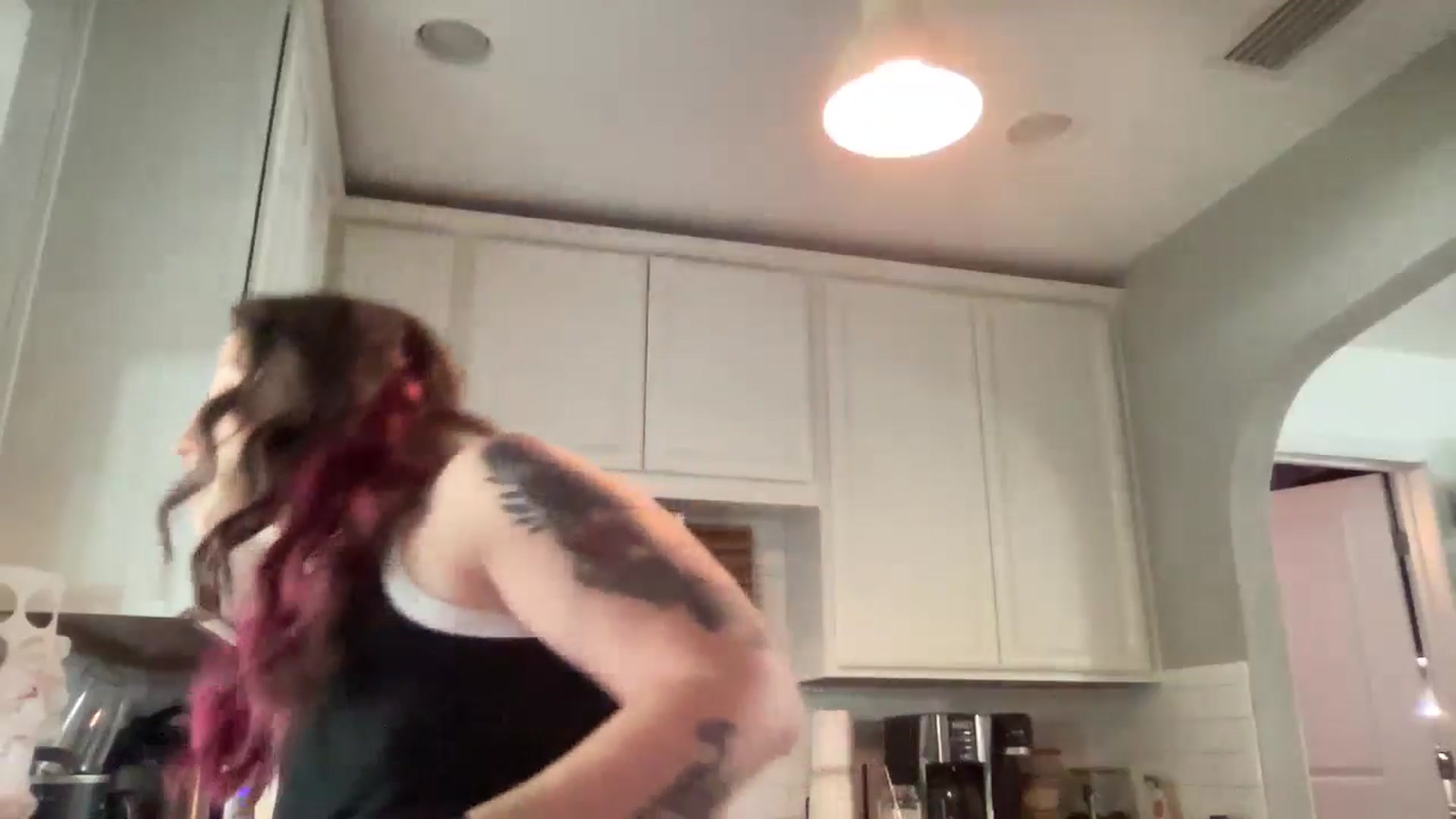 Gallery image thumbnail from Avery_Madison's myfreecams stream on, 07/31/2024, 14:02 image 3 of 20