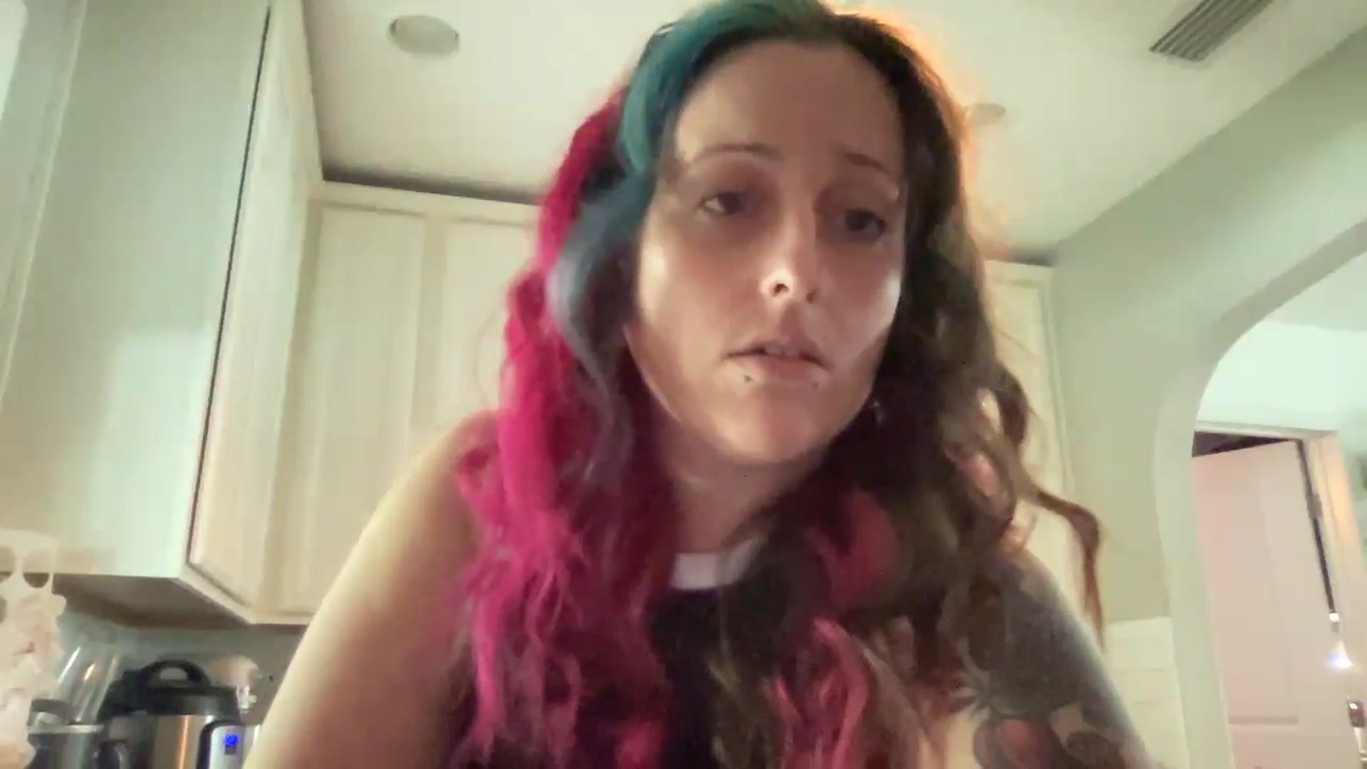 Gallery image thumbnail from Avery_Madison's myfreecams stream on, 07/31/2024, 14:02 image 4 of 20