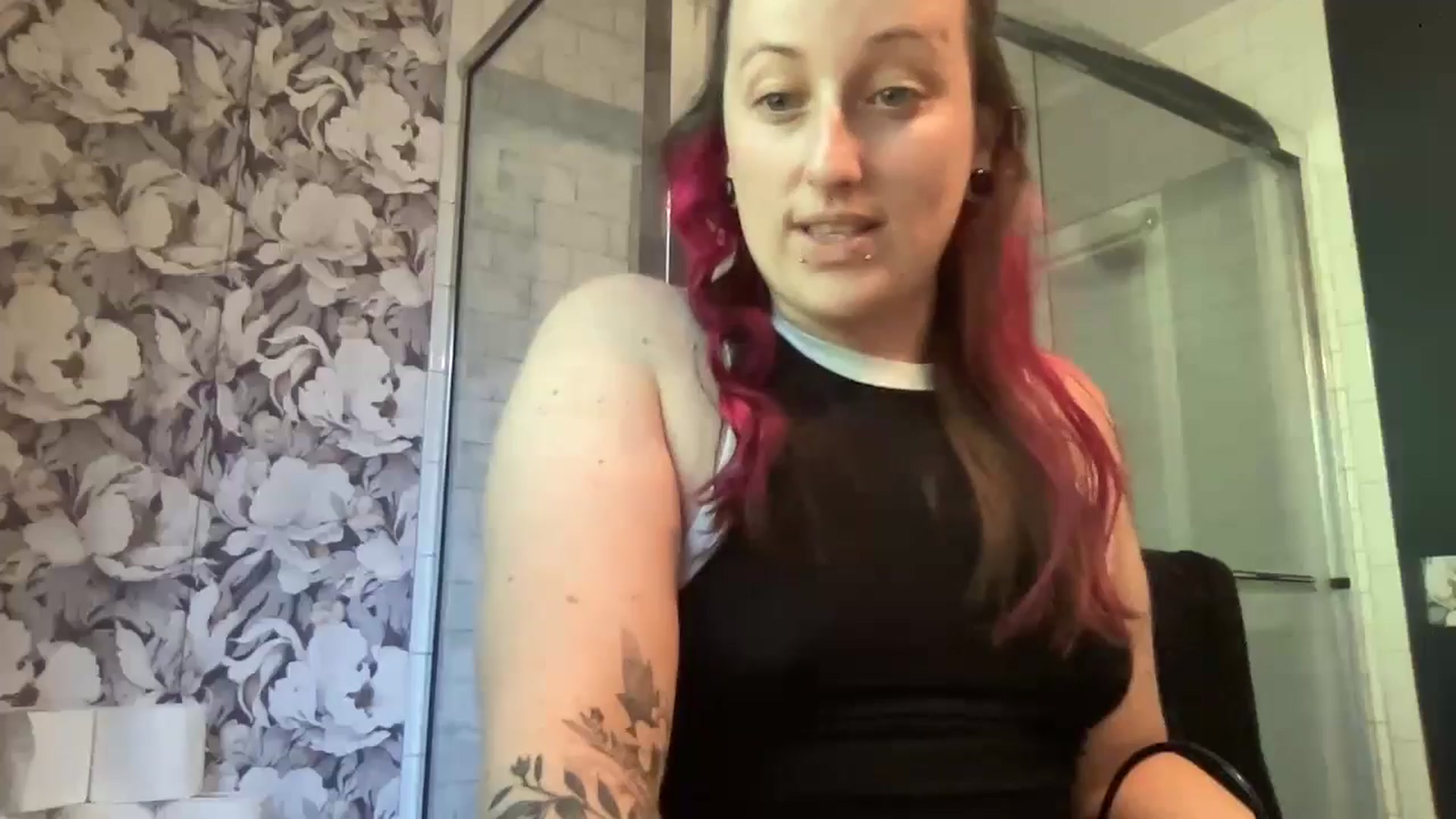 Gallery image thumbnail from Avery_Madison's myfreecams stream on, 08/02/2024, 12:53 image 13 of 20