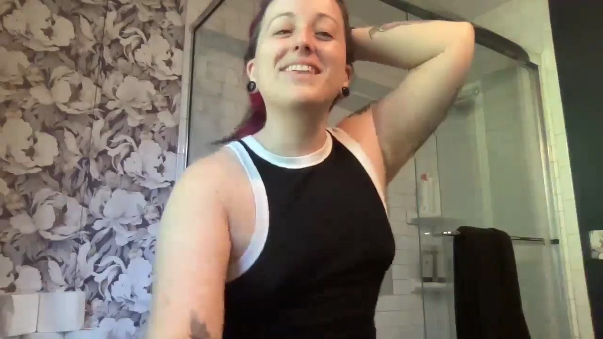 Gallery image thumbnail from Avery_Madison's myfreecams stream on, 08/02/2024, 12:53 image 17 of 20