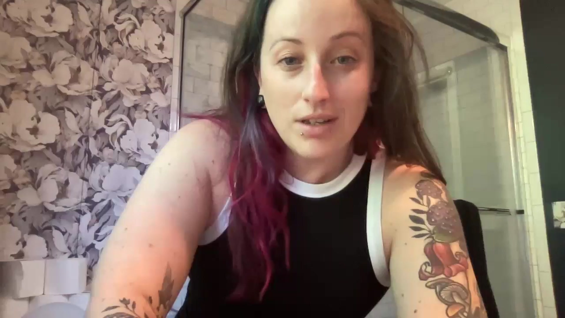 Gallery image thumbnail from Avery_Madison's myfreecams stream on, 08/02/2024, 12:53 image 1 of 20