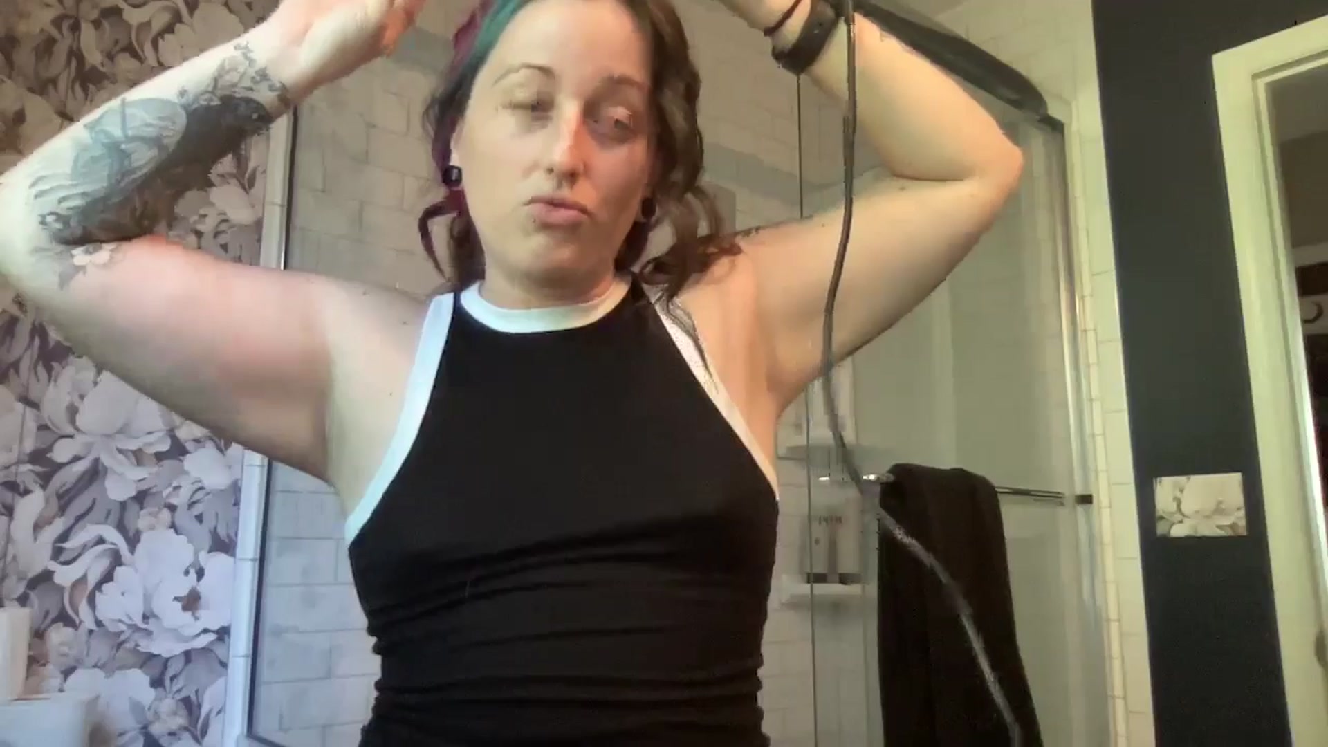 Gallery image thumbnail from Avery_Madison's myfreecams stream on, 08/02/2024, 13:19 image 9 of 20