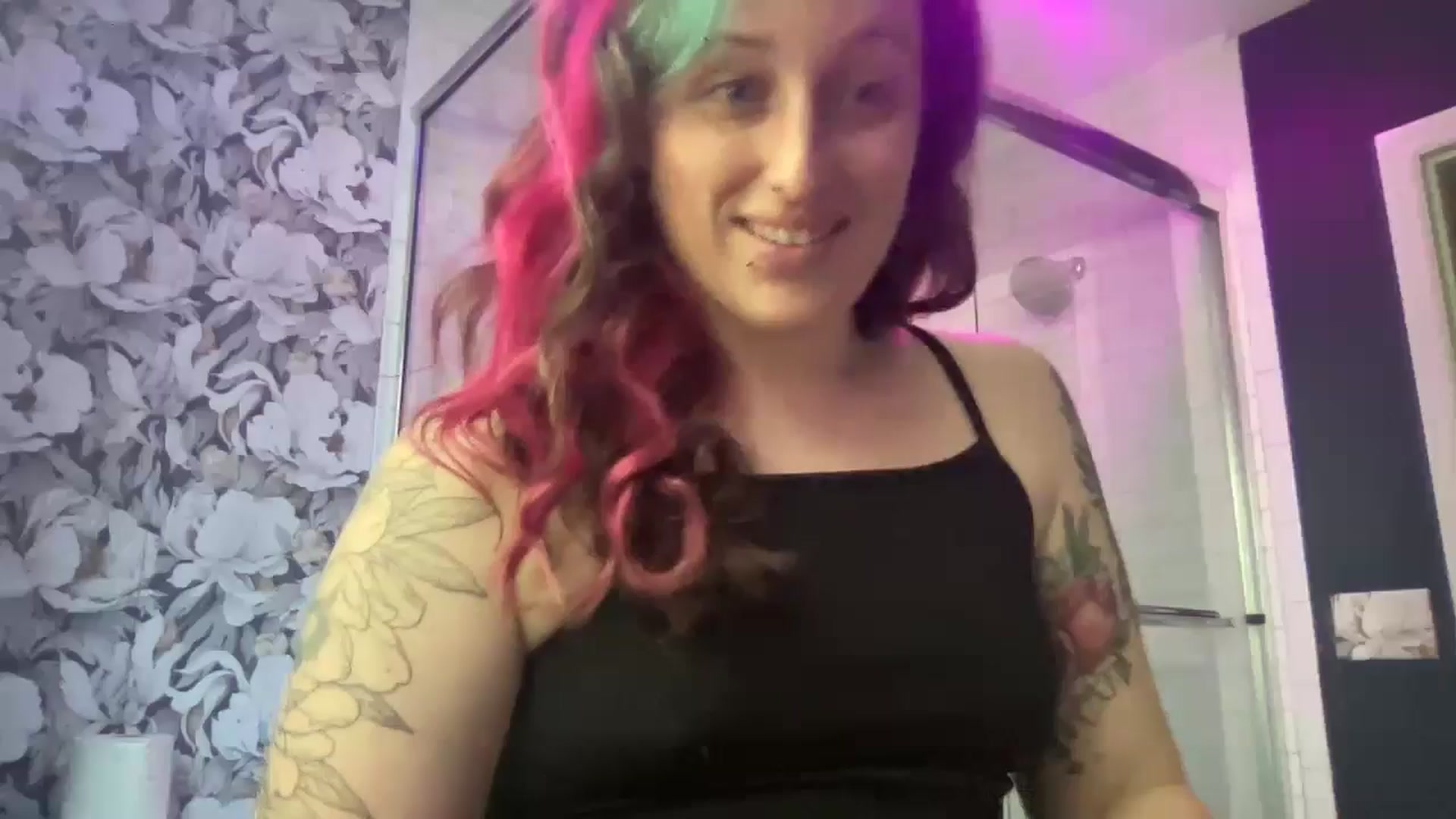 Gallery image thumbnail from Avery_Madison's myfreecams stream on, 08/31/2024, 15:36 image 6 of 20