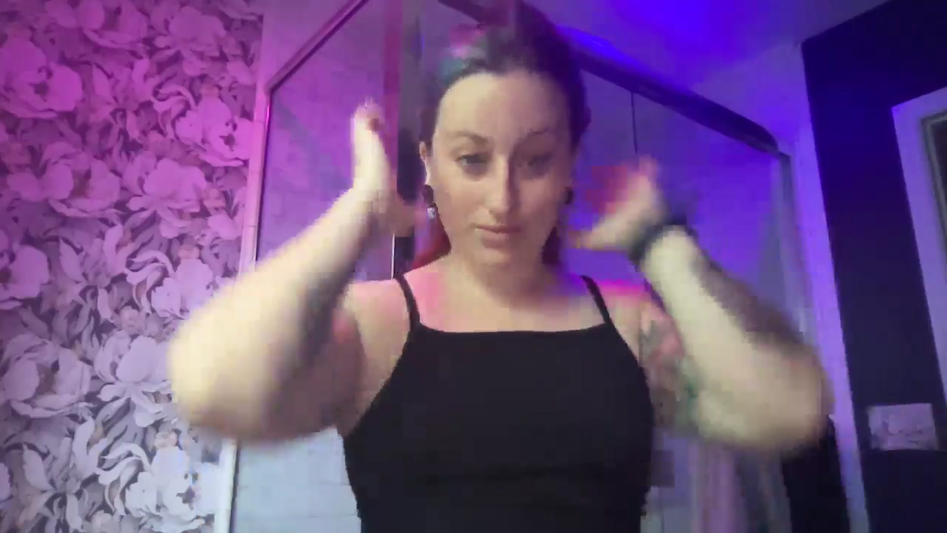 Gallery image thumbnail from Avery_Madison's myfreecams stream on, 09/05/2024, 13:00 image 2 of 20