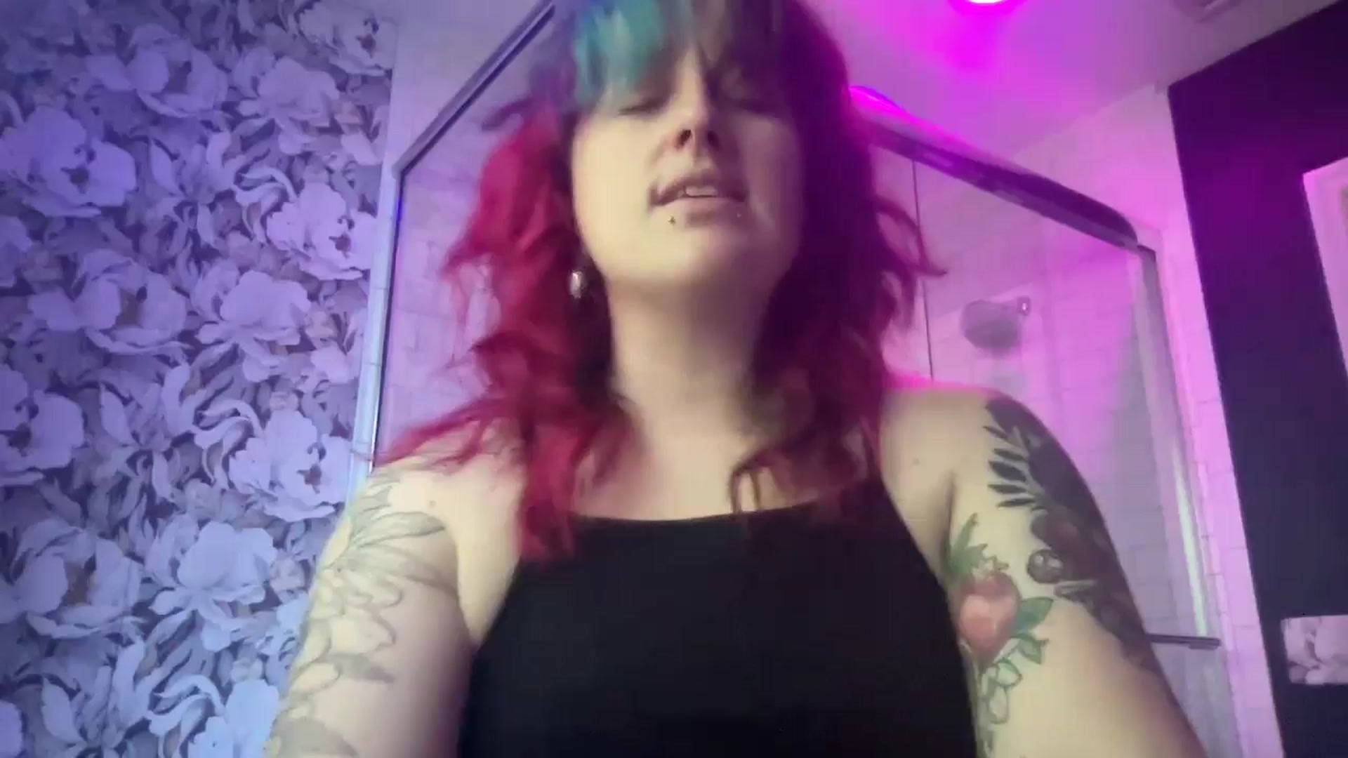 Gallery image thumbnail from Avery_Madison's myfreecams stream on, 09/23/2024, 15:06 image 9 of 20