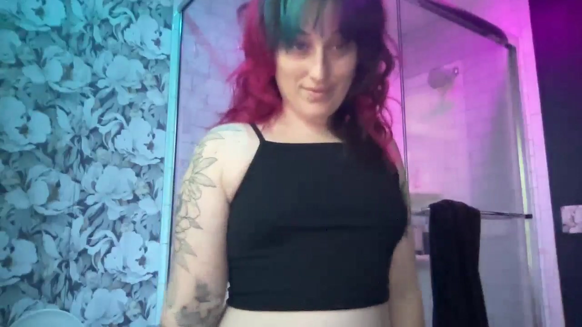 Gallery image thumbnail from Avery_Madison's myfreecams stream on, 10/03/2024, 13:23 image 4 of 20
