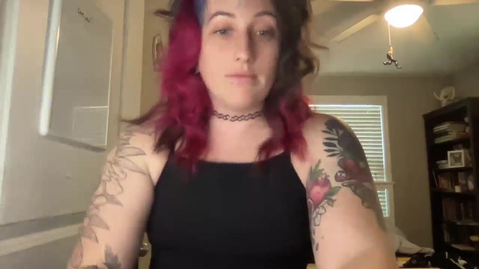 Gallery image thumbnail from Avery_Madison's myfreecams stream on, 10/03/2024, 13:23 image 10 of 20