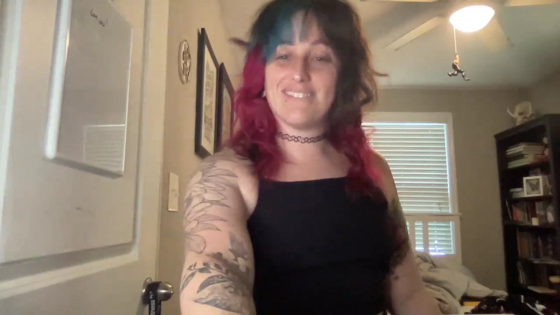 Gallery image thumbnail from Avery_Madison's myfreecams stream on, 10/03/2024, 13:23 image 11 of 20