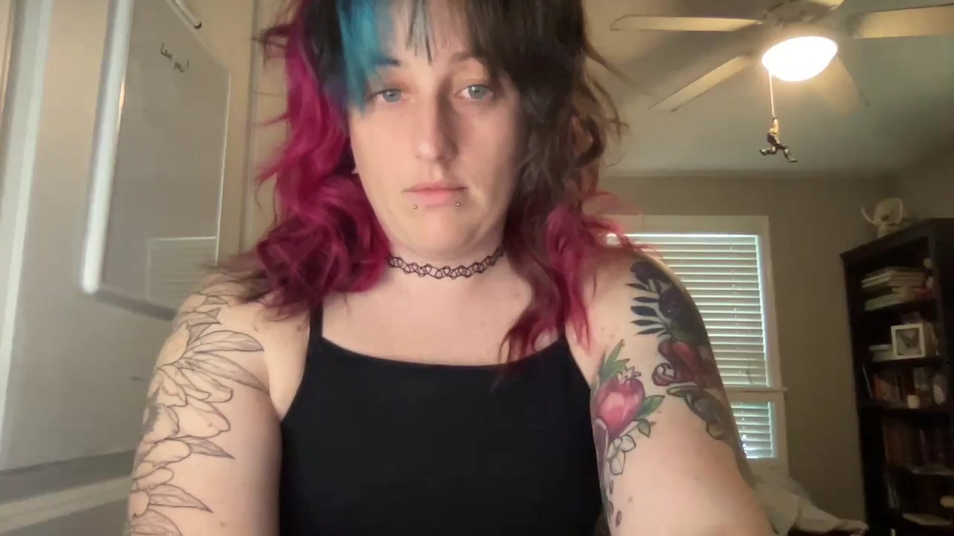 Gallery image thumbnail from Avery_Madison's myfreecams stream on, 10/03/2024, 13:23 image 6 of 20