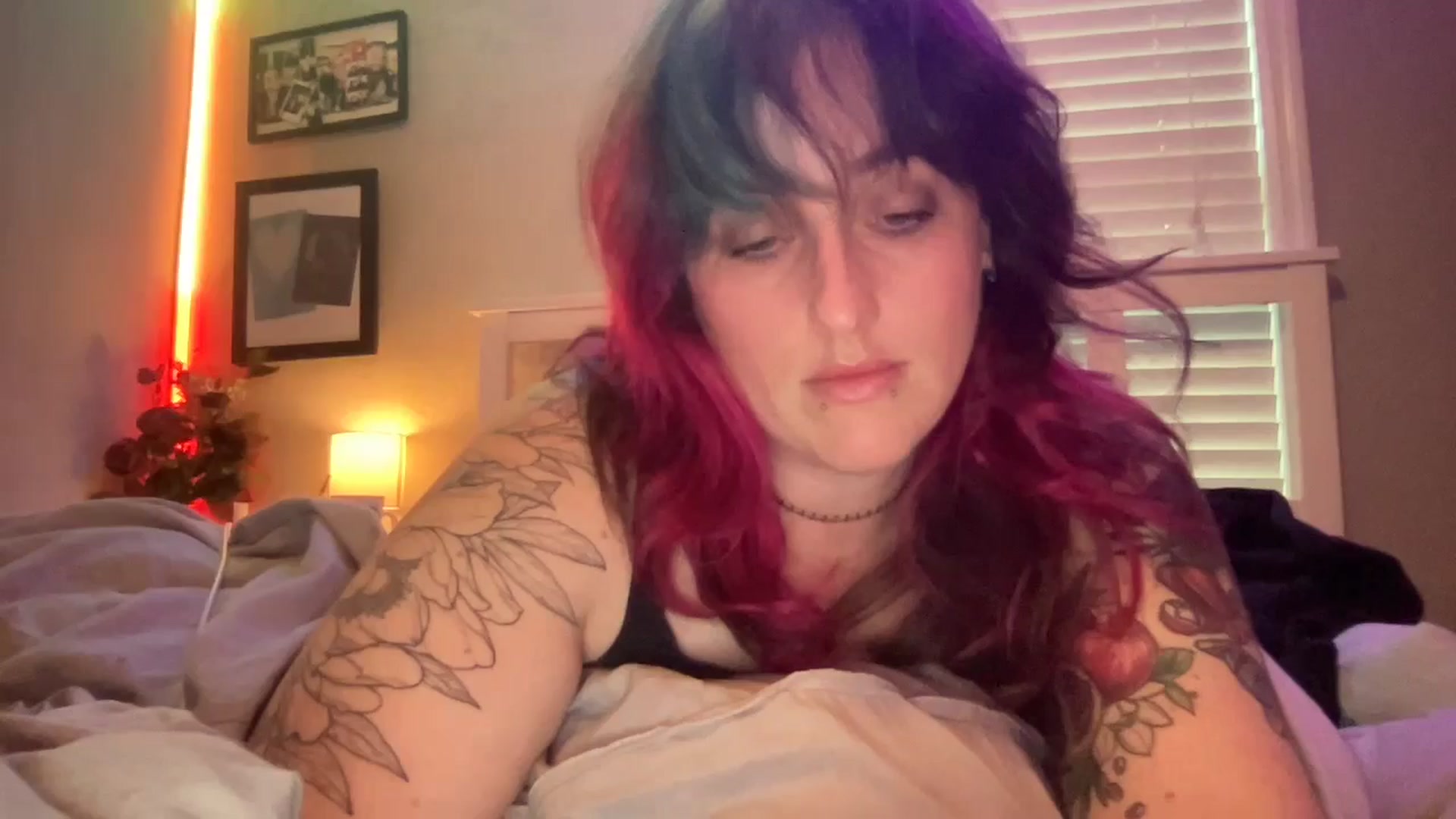 Gallery image thumbnail from Avery_Madison's myfreecams stream on, 10/10/2024, 14:19 image 12 of 20