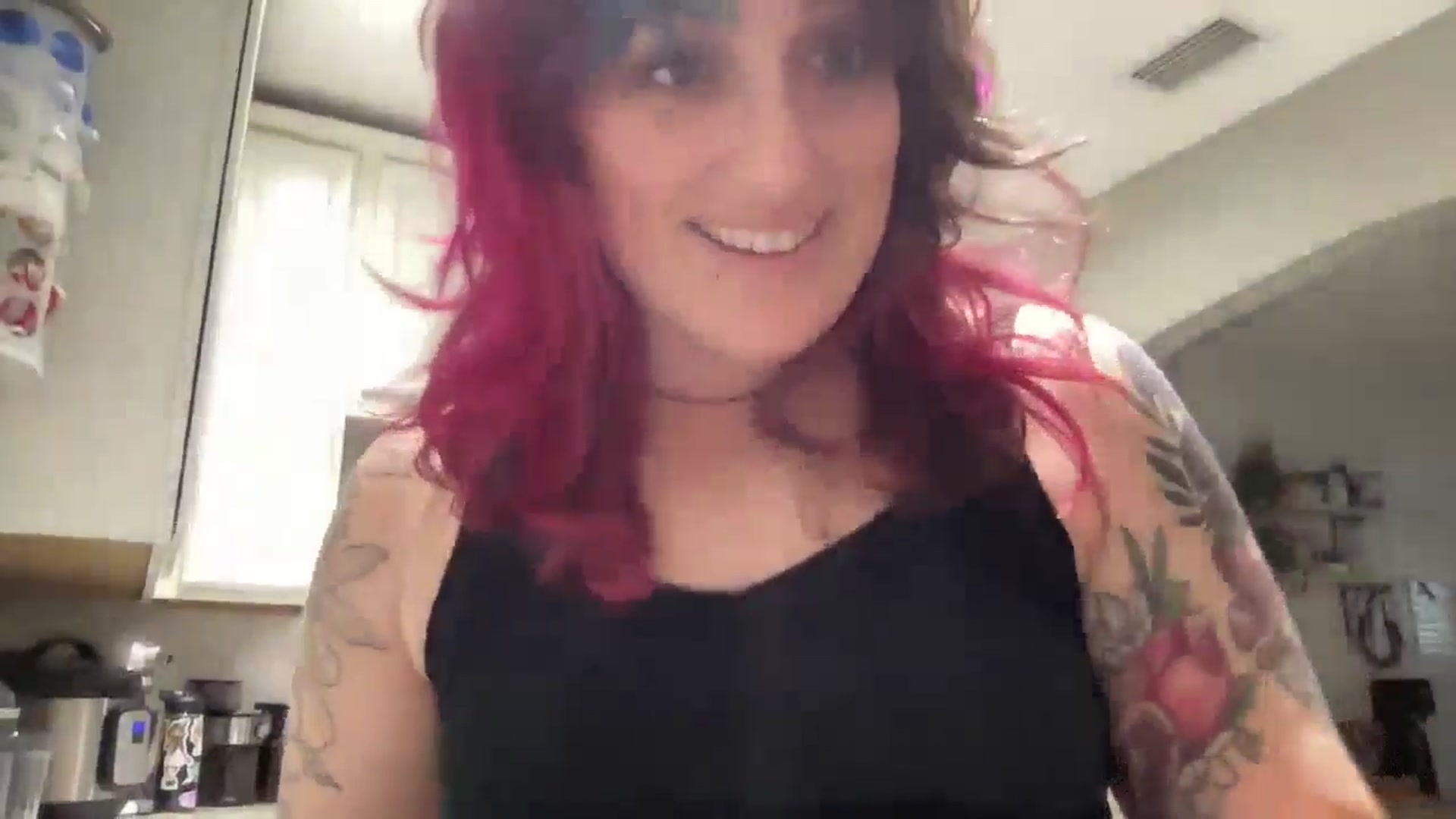 Gallery image thumbnail from Avery_Madison's myfreecams stream on, 10/10/2024, 14:19 image 18 of 20
