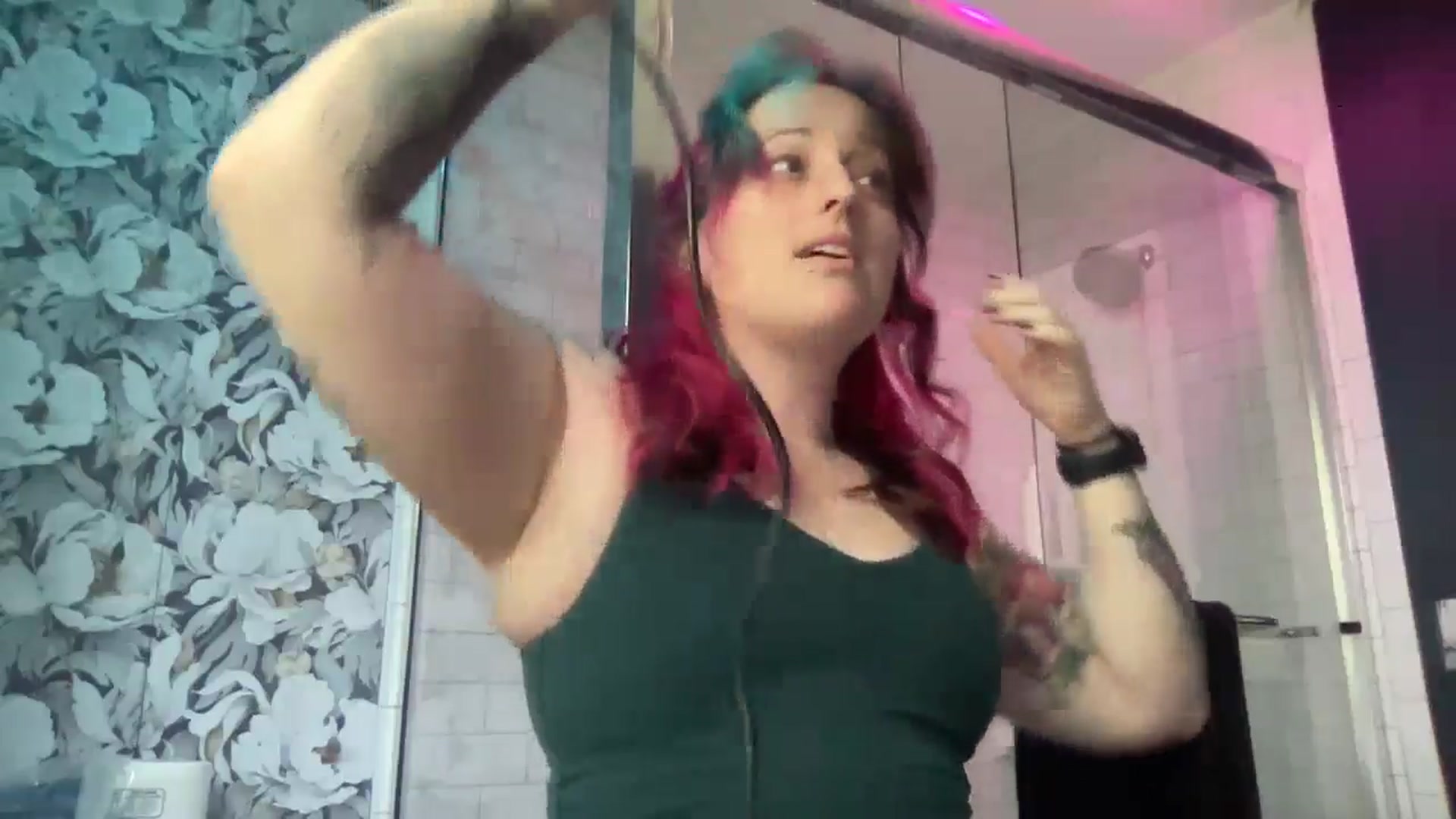Gallery image thumbnail from Avery_Madison's myfreecams stream on, 10/11/2024, 15:10 image 6 of 20