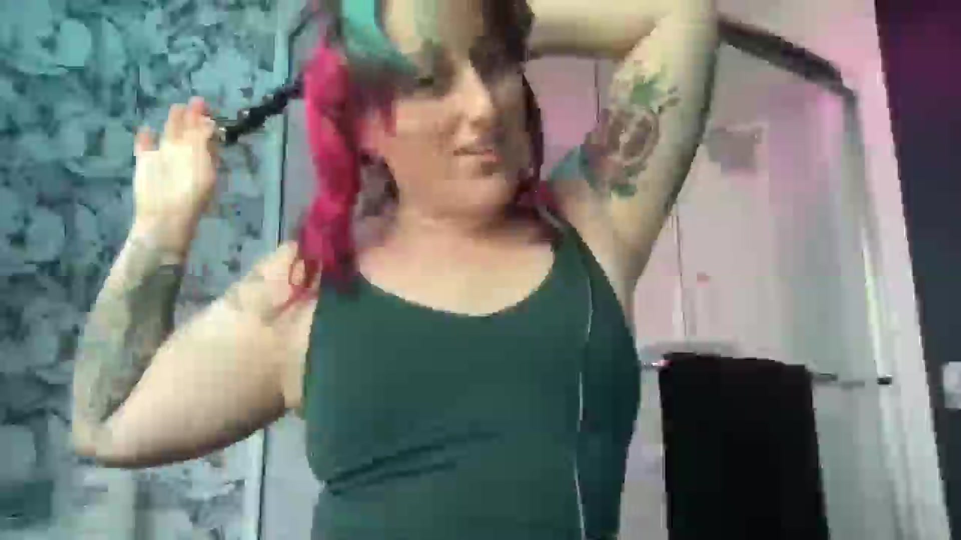 Gallery image thumbnail from Avery_Madison's myfreecams stream on, 10/11/2024, 15:10 image 16 of 20