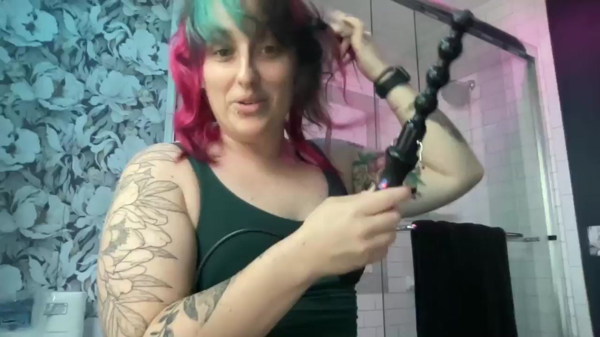 Gallery image thumbnail from Avery_Madison's myfreecams stream on, 10/11/2024, 15:10 image 18 of 20