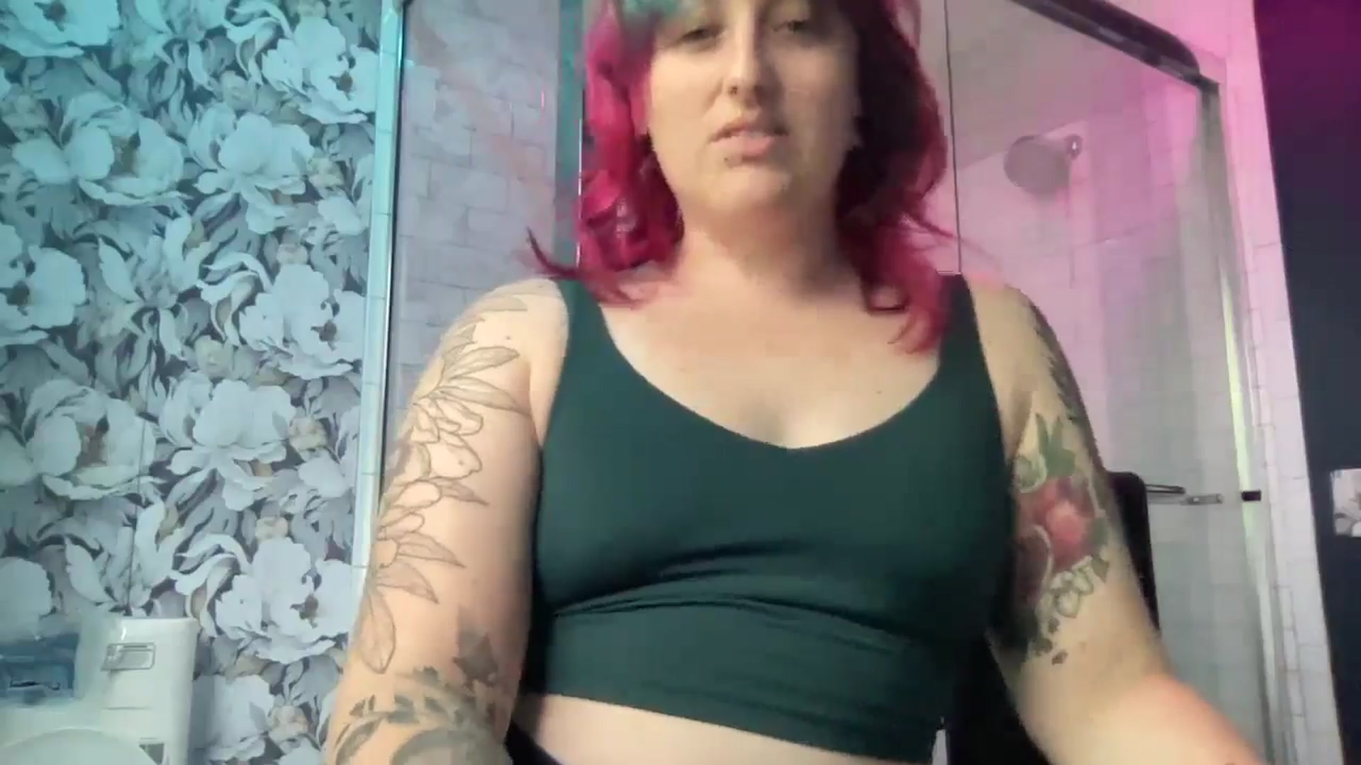 Gallery image thumbnail from Avery_Madison's myfreecams stream on, 10/11/2024, 15:10 image 15 of 20