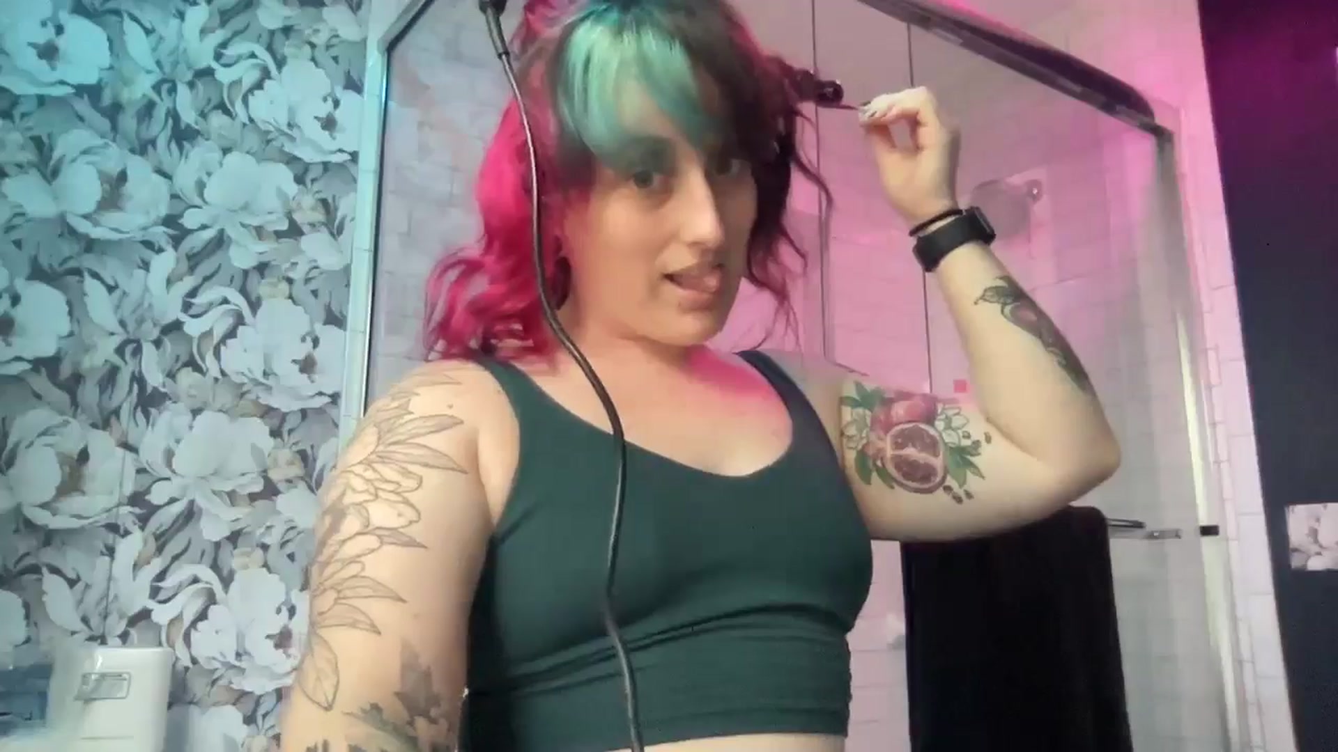 Gallery image thumbnail from Avery_Madison's myfreecams stream on, 10/11/2024, 15:10 image 20 of 20