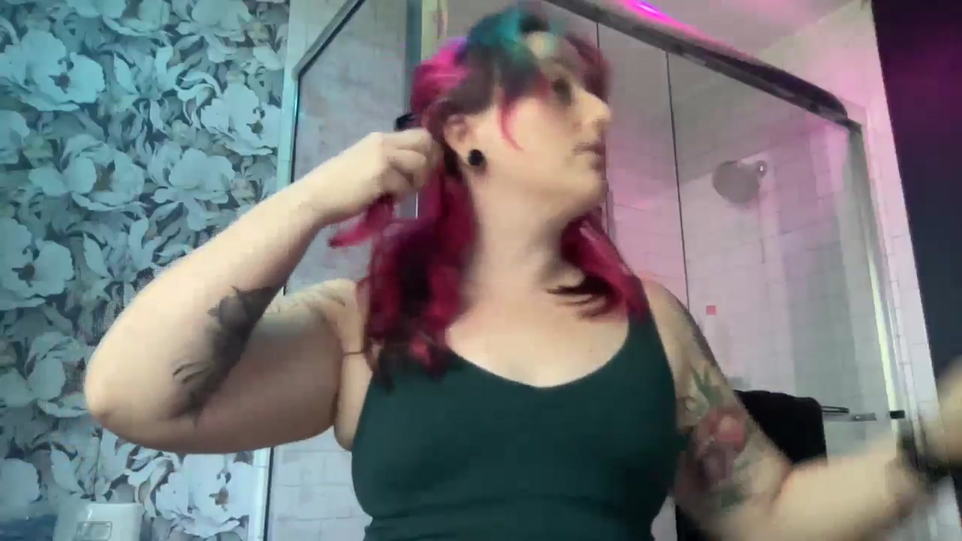 Gallery image thumbnail from Avery_Madison's myfreecams stream on, 10/11/2024, 15:10 image 3 of 20
