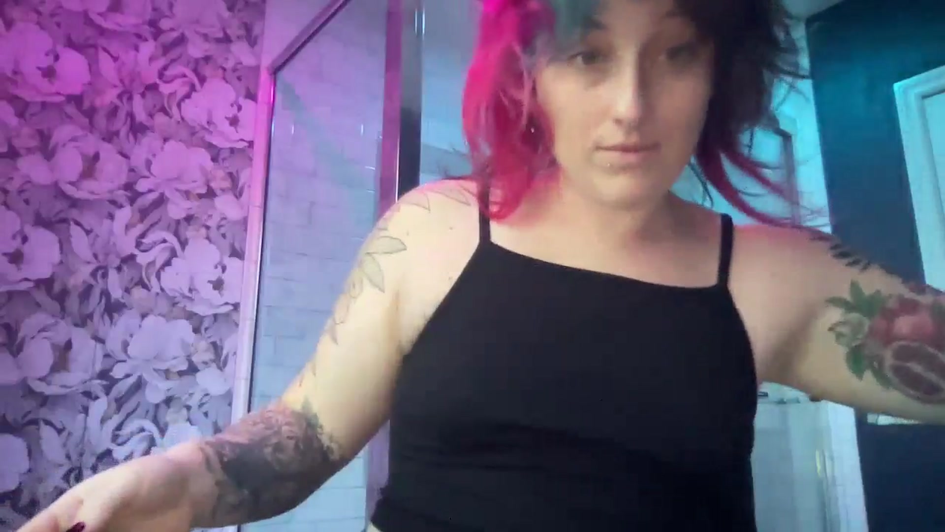 Gallery image thumbnail from Avery_Madison's myfreecams stream on, 11/26/2024, 14:42 image 5 of 20