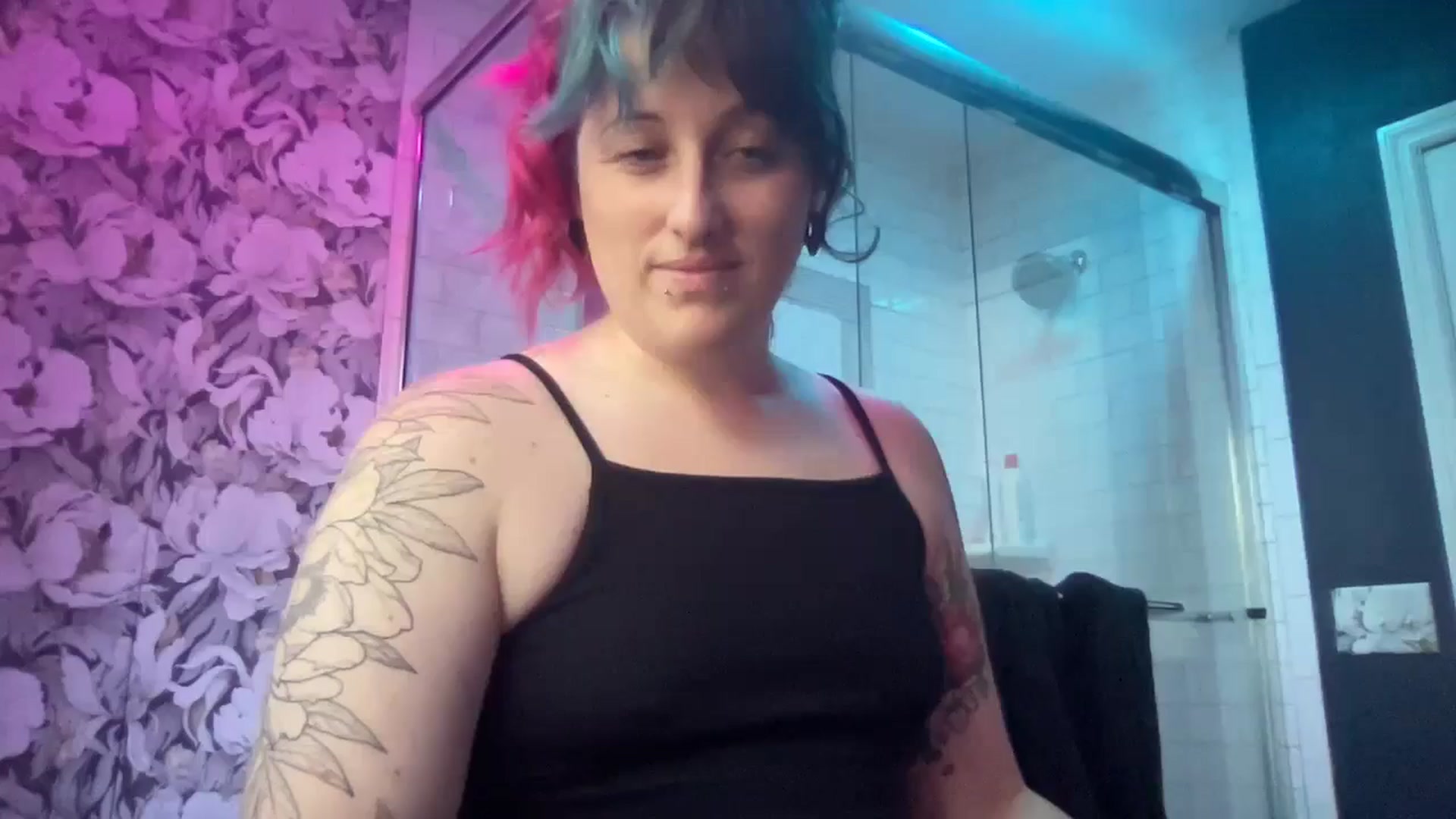 Gallery image thumbnail from Avery_Madison's myfreecams stream on, 11/26/2024, 14:42 image 7 of 20