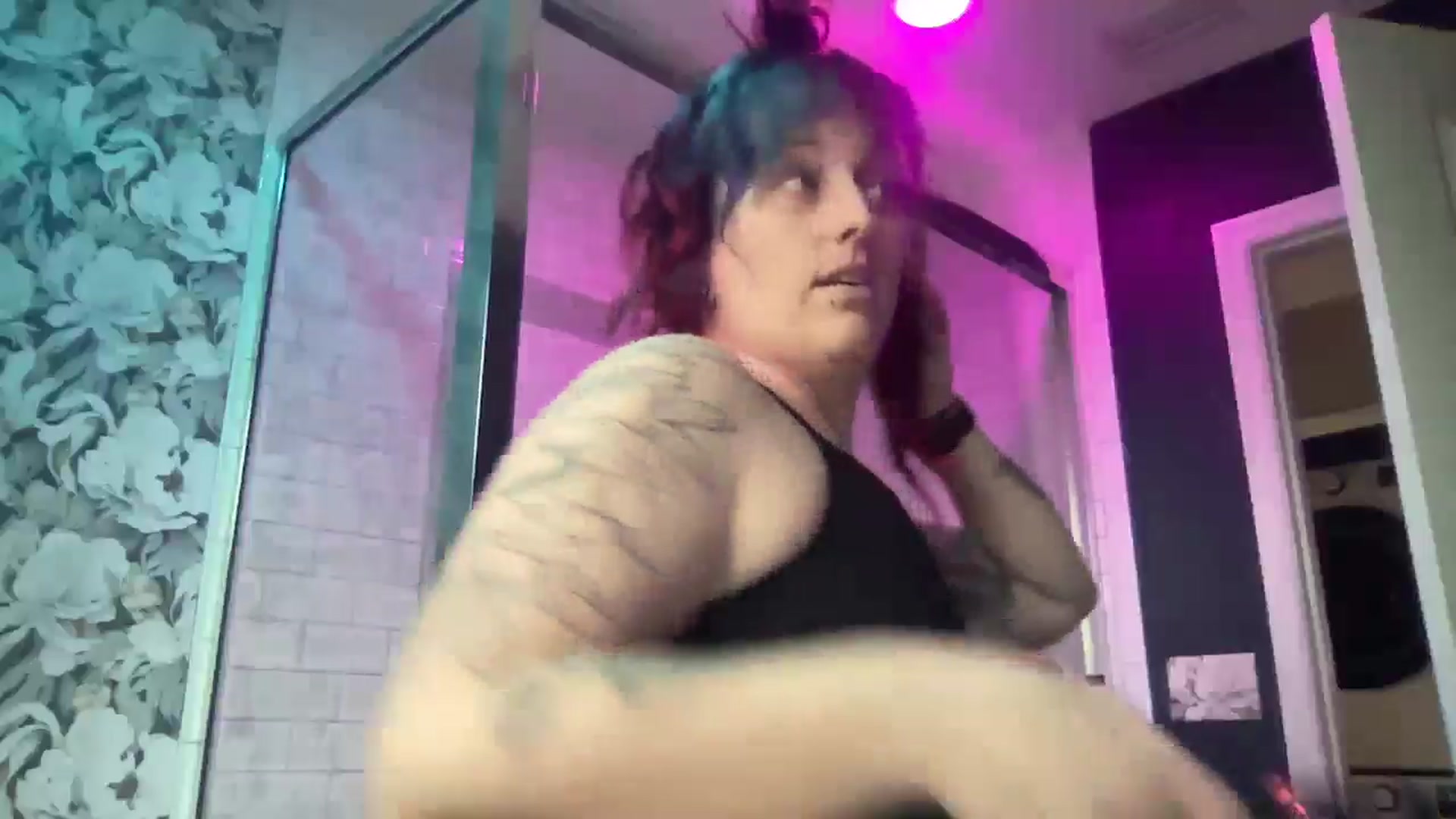 Gallery image thumbnail from Avery_Madison's myfreecams stream on, 12/31/2024, 15:10 image 4 of 20
