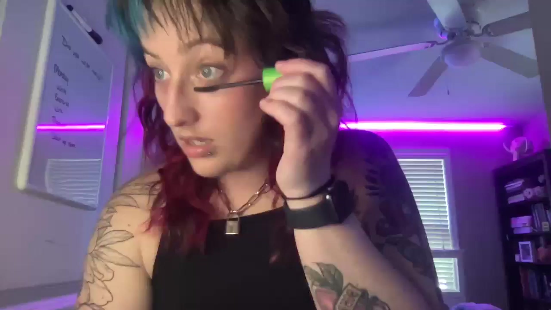 Gallery image thumbnail from Avery_Madison's myfreecams stream on, 12/31/2024, 15:10 image 19 of 20