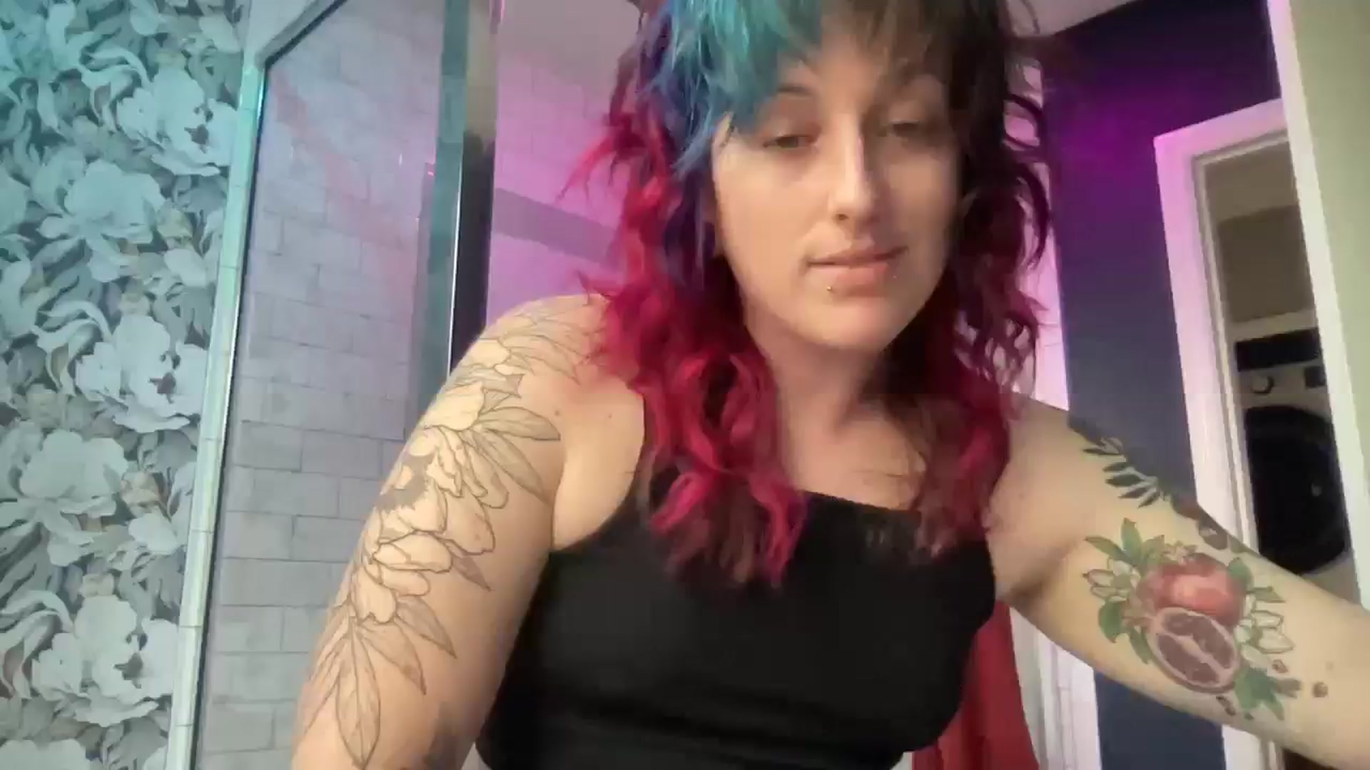 Gallery image thumbnail from Avery_Madison's myfreecams stream on, 12/31/2024, 15:10 image 11 of 20