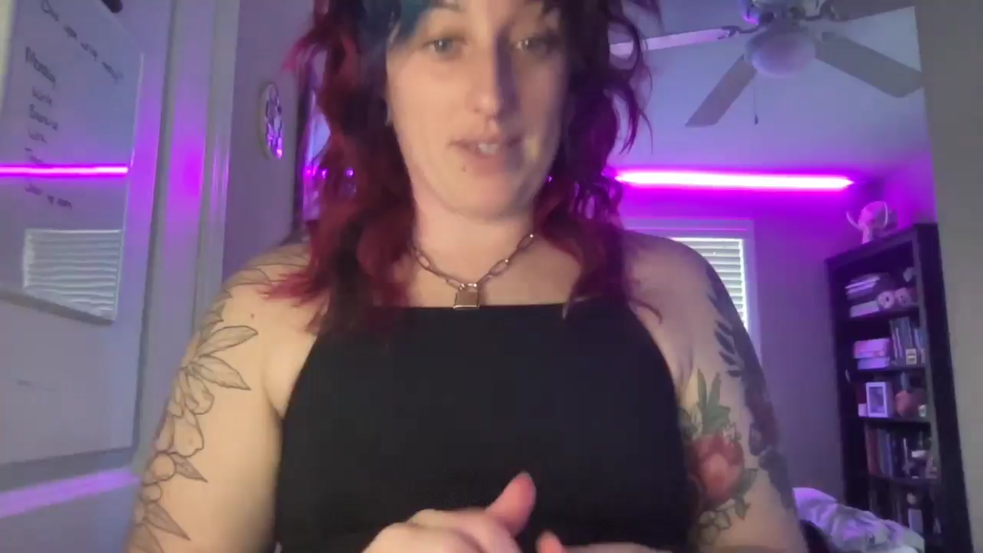 Gallery image thumbnail from Avery_Madison's myfreecams stream on, 12/31/2024, 15:10 image 14 of 20
