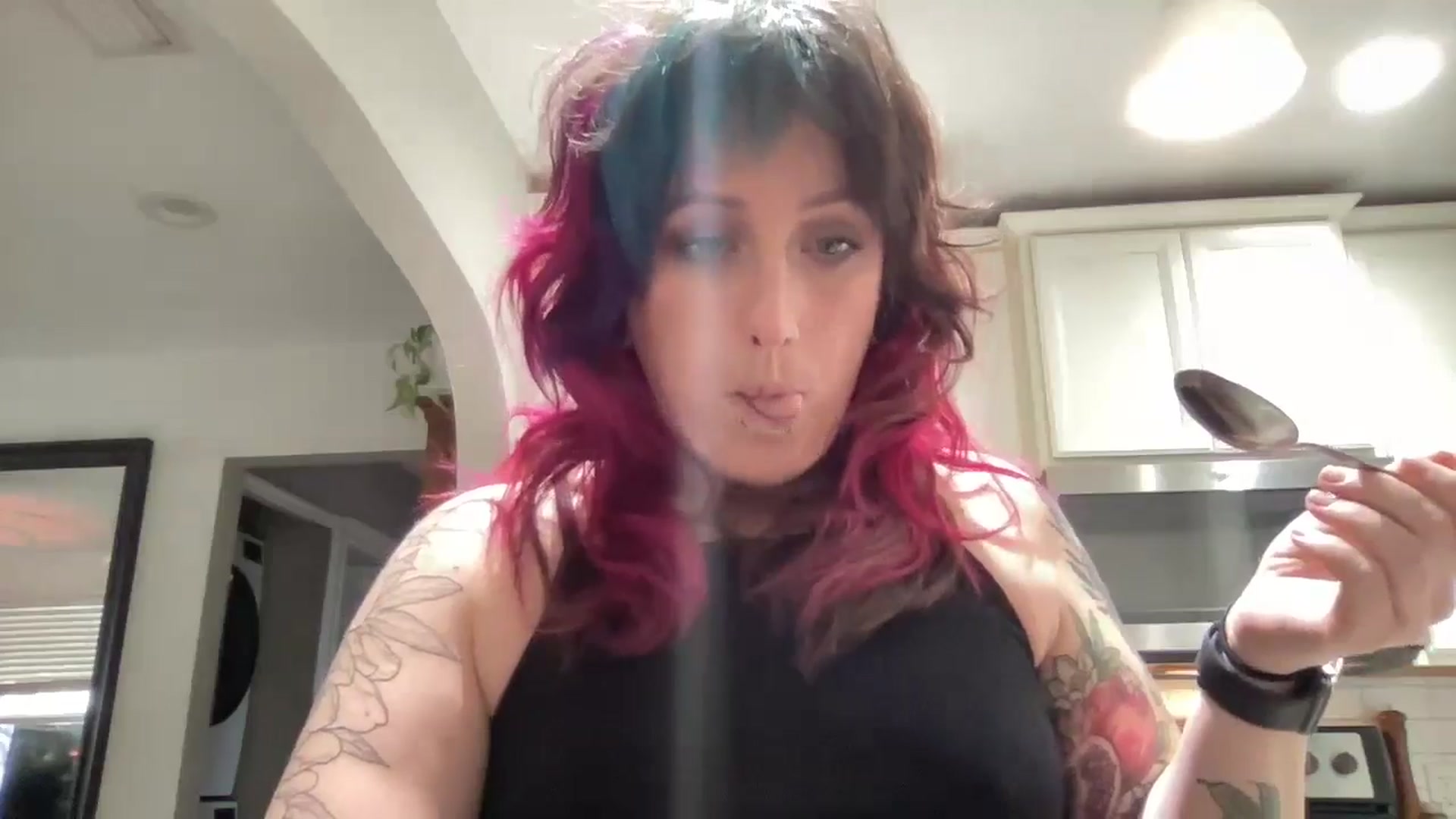 Gallery image thumbnail from Avery_Madison's myfreecams stream on, 01/15/2025, 15:49 image 14 of 20