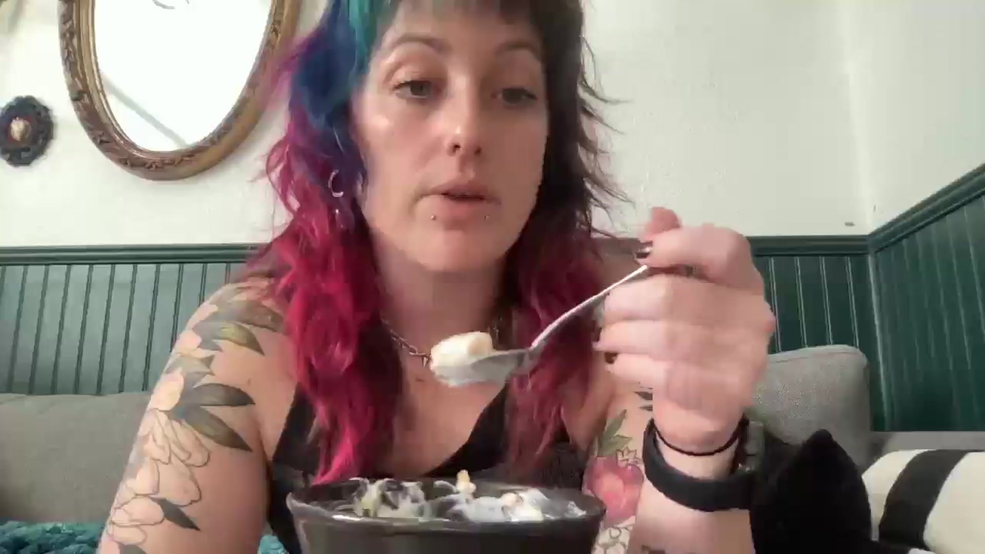Gallery image thumbnail from Avery_Madison's myfreecams stream on, 03/31/2025, 14:20 image 2 of 20