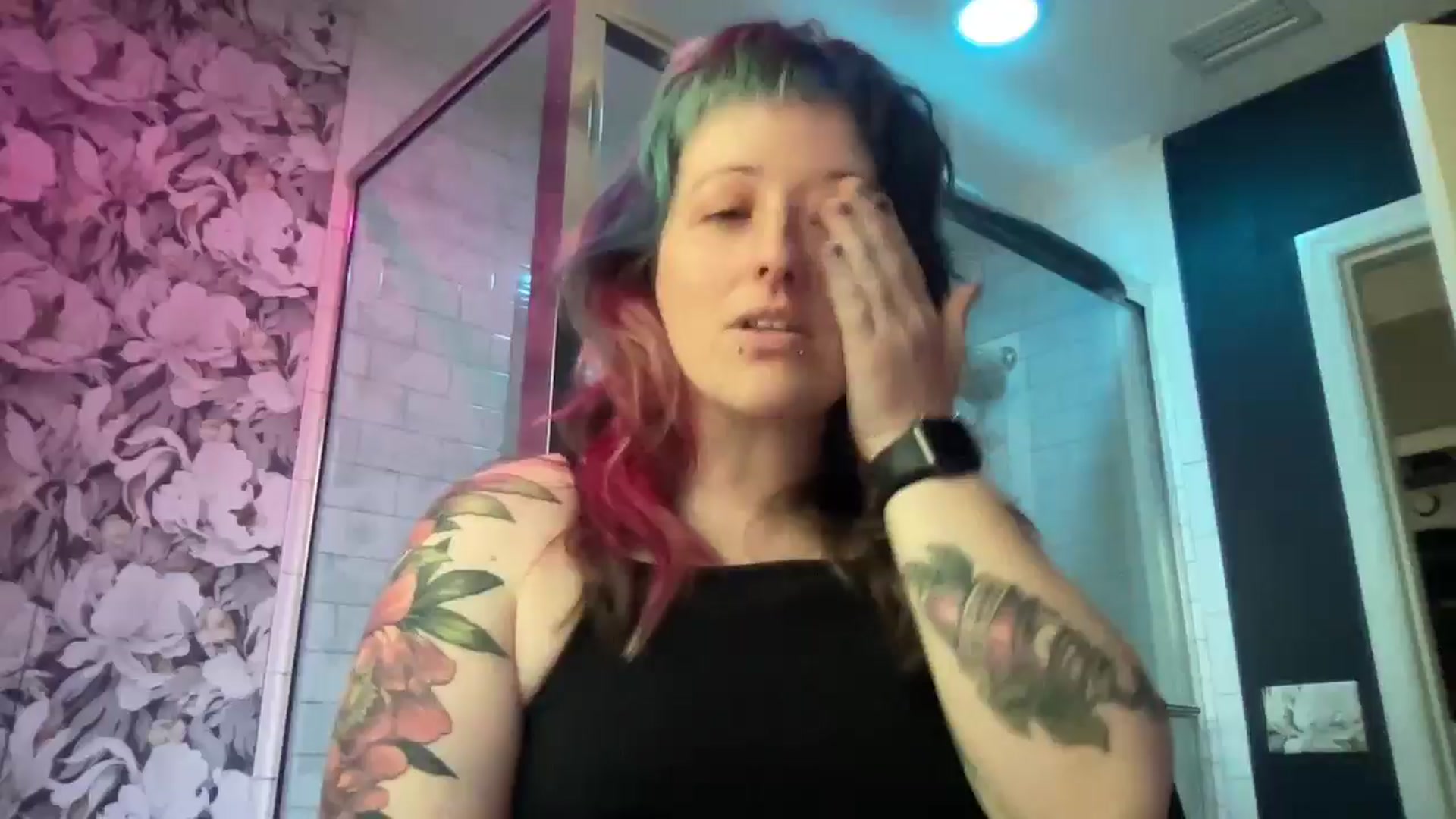 Gallery image thumbnail from Avery_Madison's myfreecams stream on, 04/24/2025, 14:02 image 1 of 20
