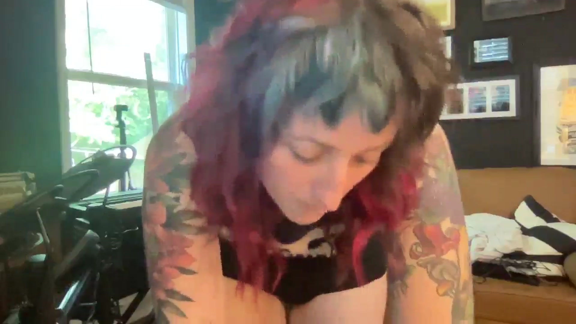 Gallery image thumbnail from Avery_Madison's myfreecams stream on, 05/06/2025, 13:33 image 7 of 20