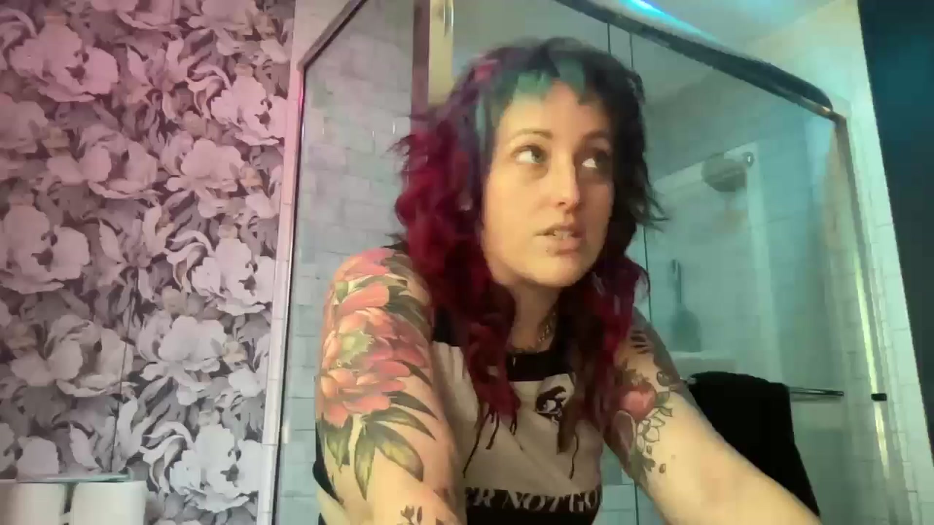 Gallery image thumbnail from Avery_Madison's myfreecams stream on, 05/06/2025, 13:33 image 3 of 20