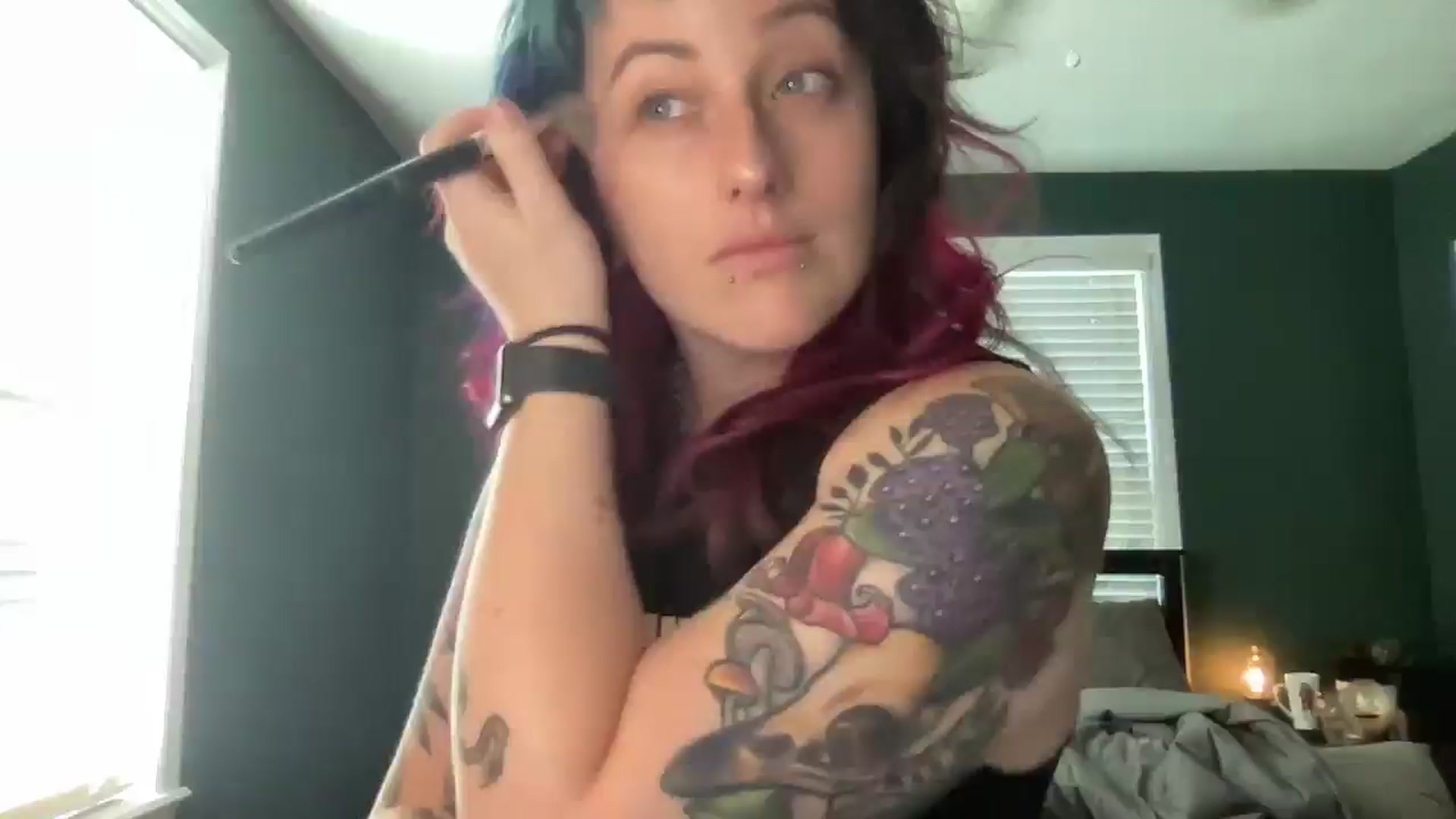 Gallery image thumbnail from Avery_Madison's myfreecams stream on, 05/15/2025, 13:32 image 1 of 20
