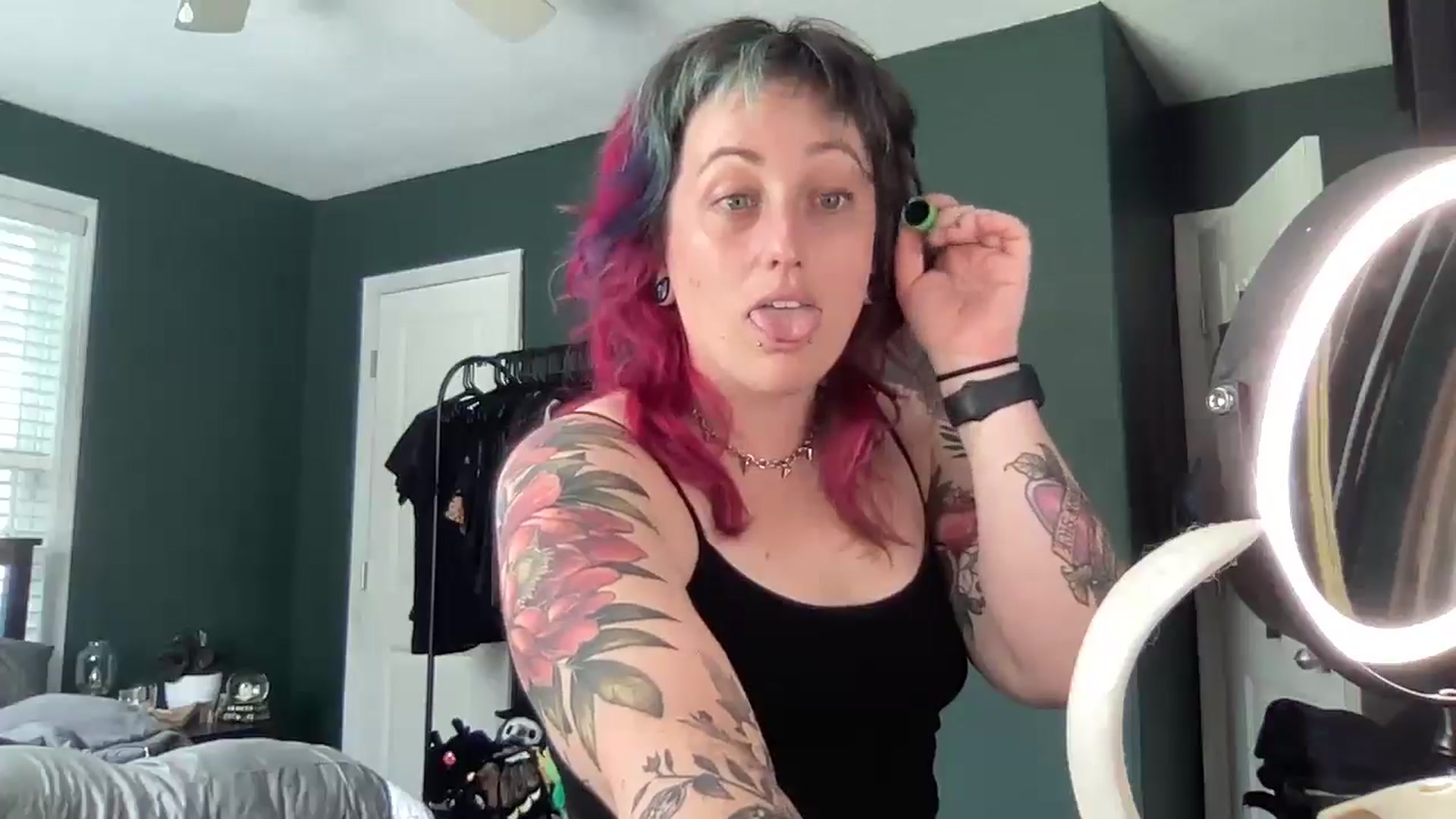 Gallery image thumbnail from Avery_Madison's myfreecams stream on, 06/02/2025, 14:53 image 4 of 20