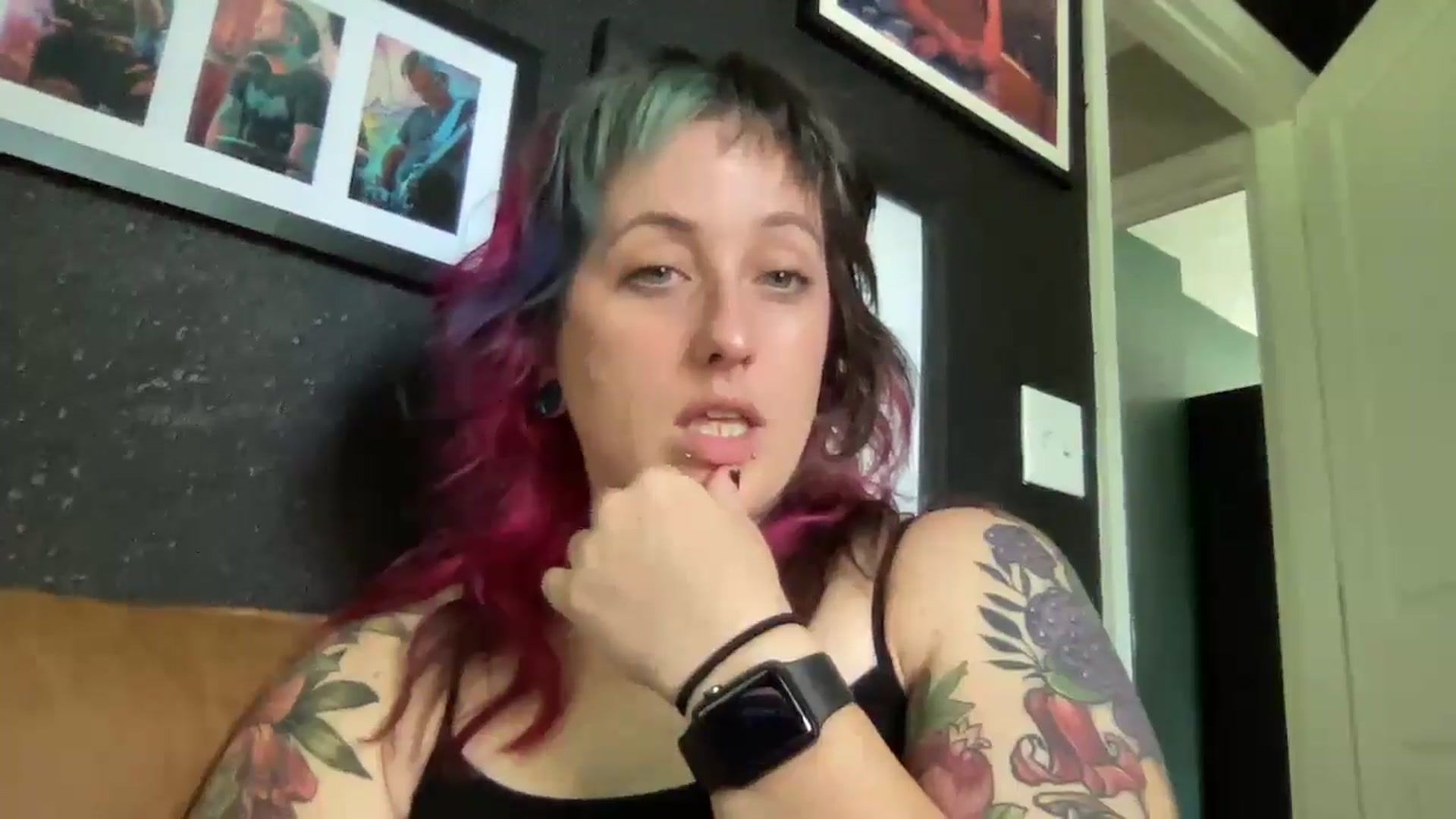 Gallery image thumbnail from Avery_Madison's myfreecams stream on, 06/02/2025, 14:53 image 10 of 20