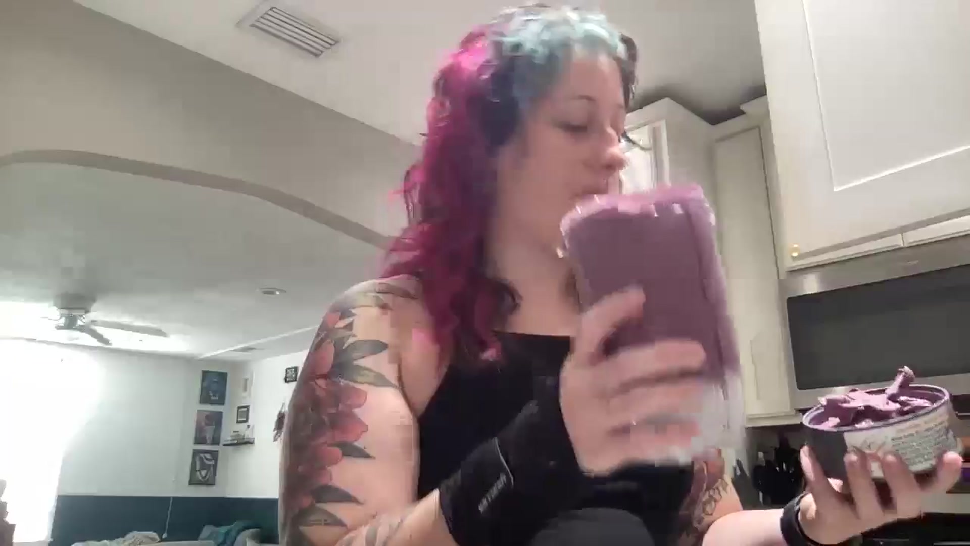 Gallery image thumbnail from Avery_Madison's myfreecams stream on, 06/12/2025, 13:23 image 16 of 20
