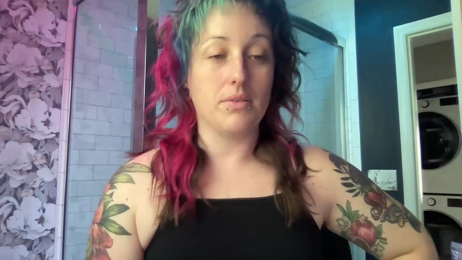Gallery image thumbnail from Avery_Madison's myfreecams stream on, 06/12/2025, 13:23 image 12 of 20